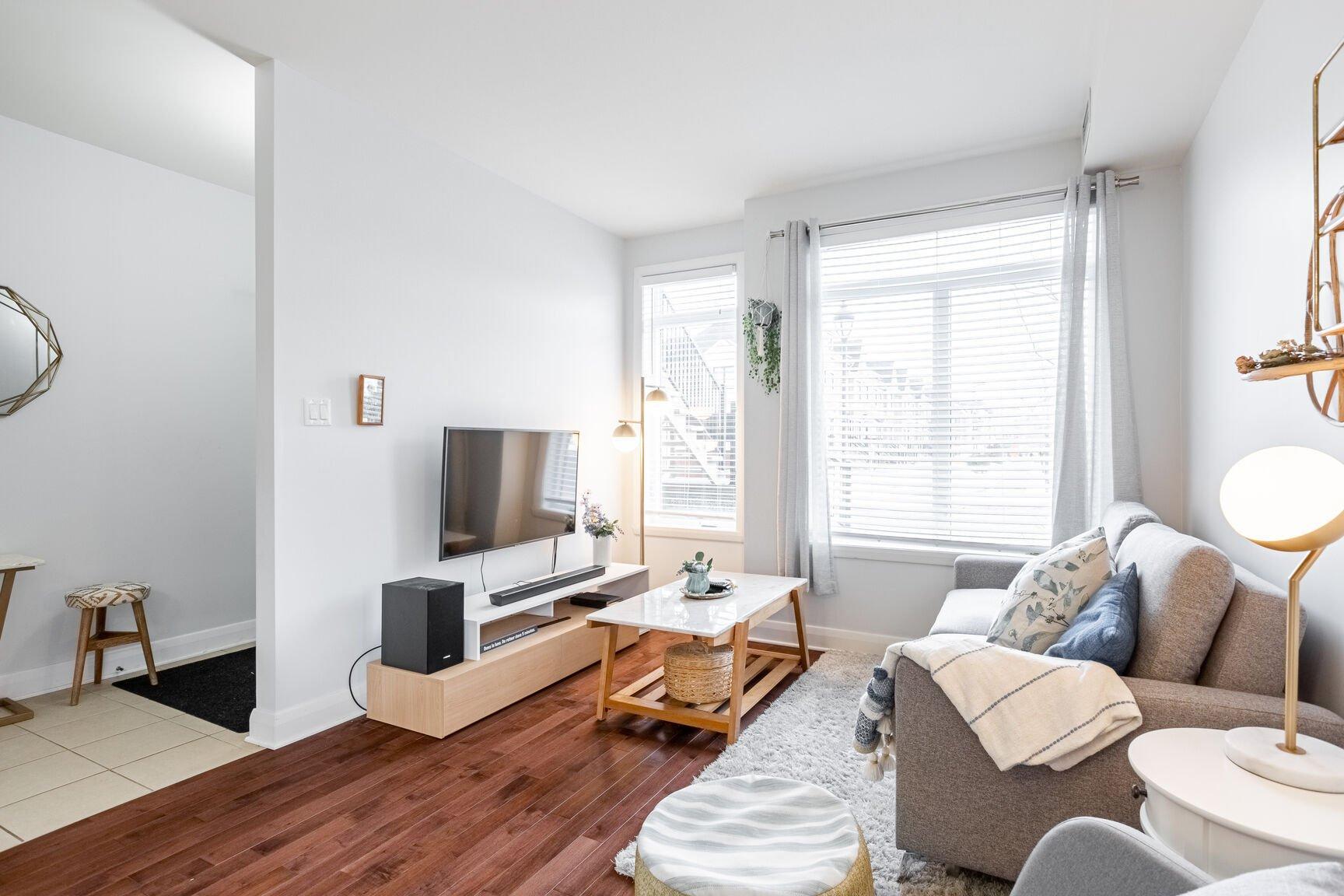 









3210


Rue des Francs-Bourgeois

,
Boisbriand,




QC
J7H0B9

