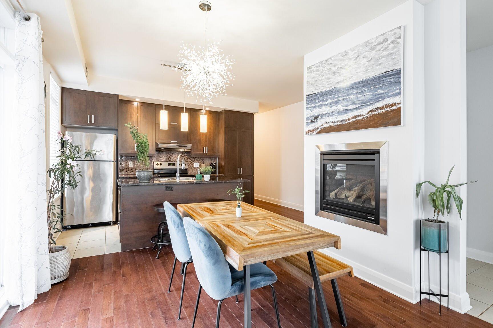 









3210


Rue des Francs-Bourgeois

,
Boisbriand,




QC
J7H0B9

