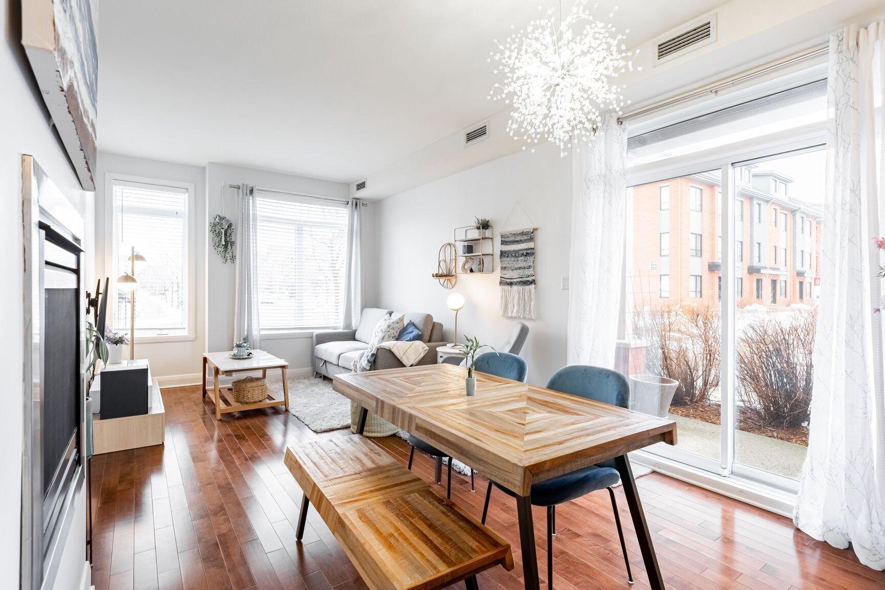 









3210


Rue des Francs-Bourgeois

,
Boisbriand,




QC
J7H0B9


