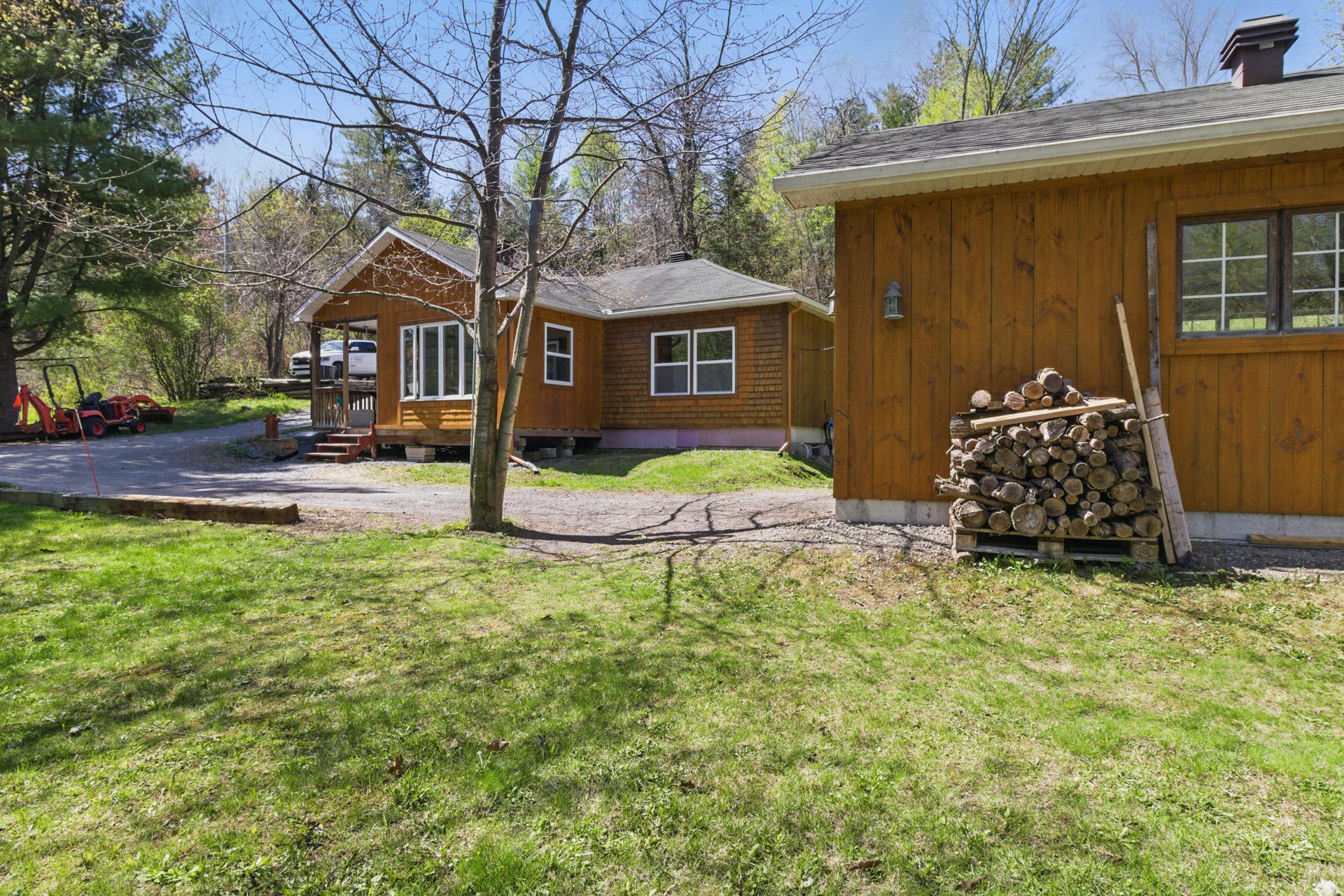 









112


Ch. Dufresne

,
Gatineau (Gatineau),




QC
J8R3C9

