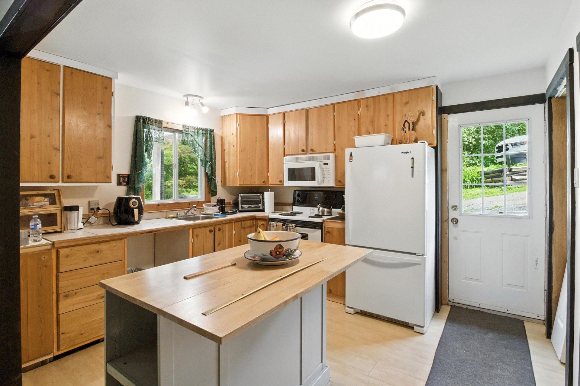 









112


Ch. Dufresne

,
Gatineau (Gatineau),




QC
J8R3C9

