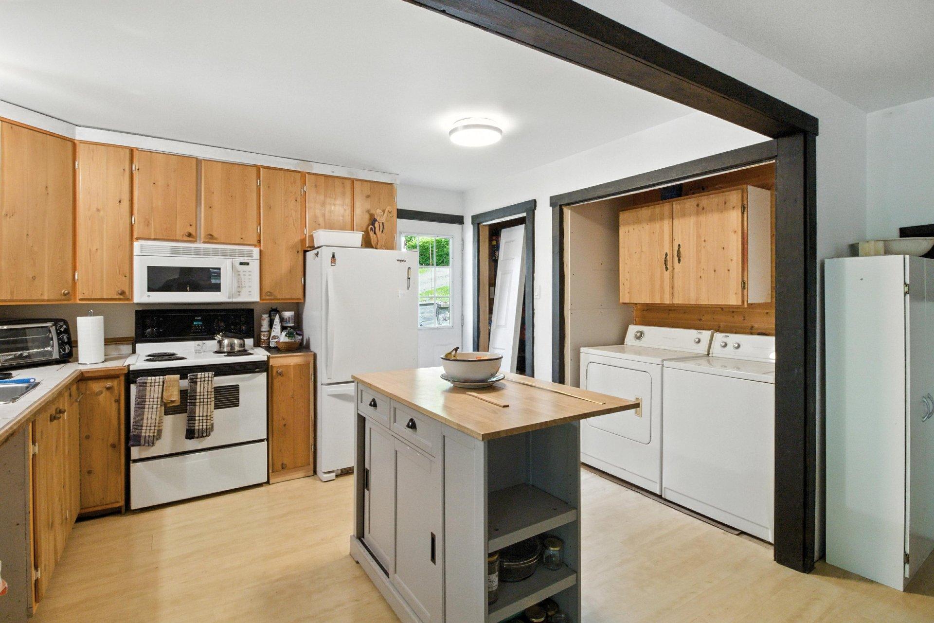 









112


Ch. Dufresne

,
Gatineau (Gatineau),




QC
J8R3C9

