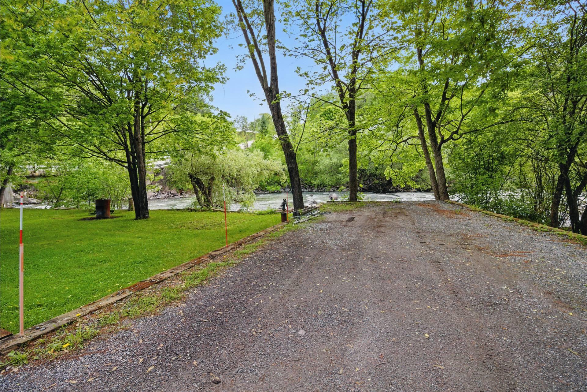 









112


Ch. Dufresne

,
Gatineau (Gatineau),




QC
J8R3C9

