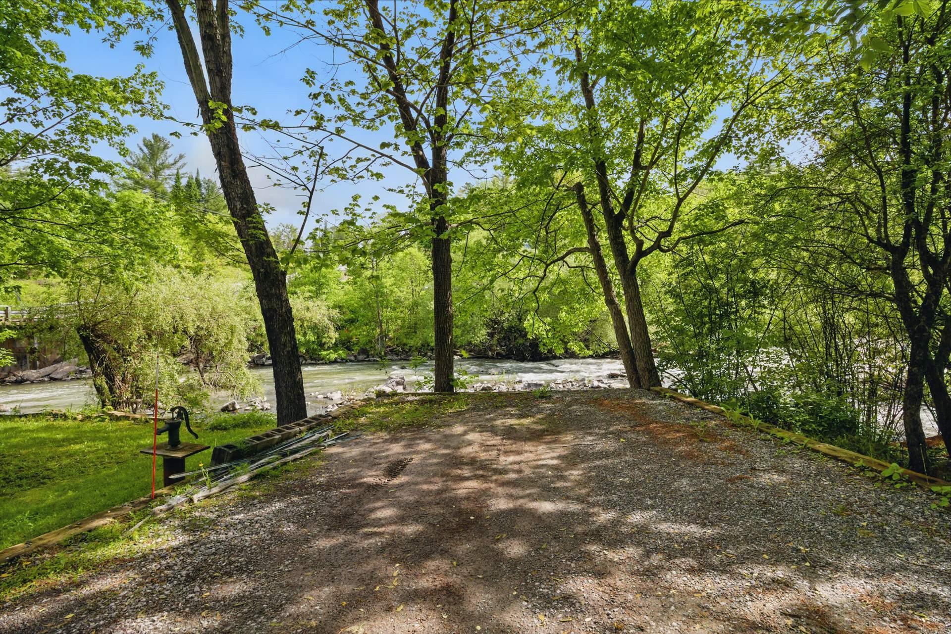 









112


Ch. Dufresne

,
Gatineau (Gatineau),




QC
J8R3C9

