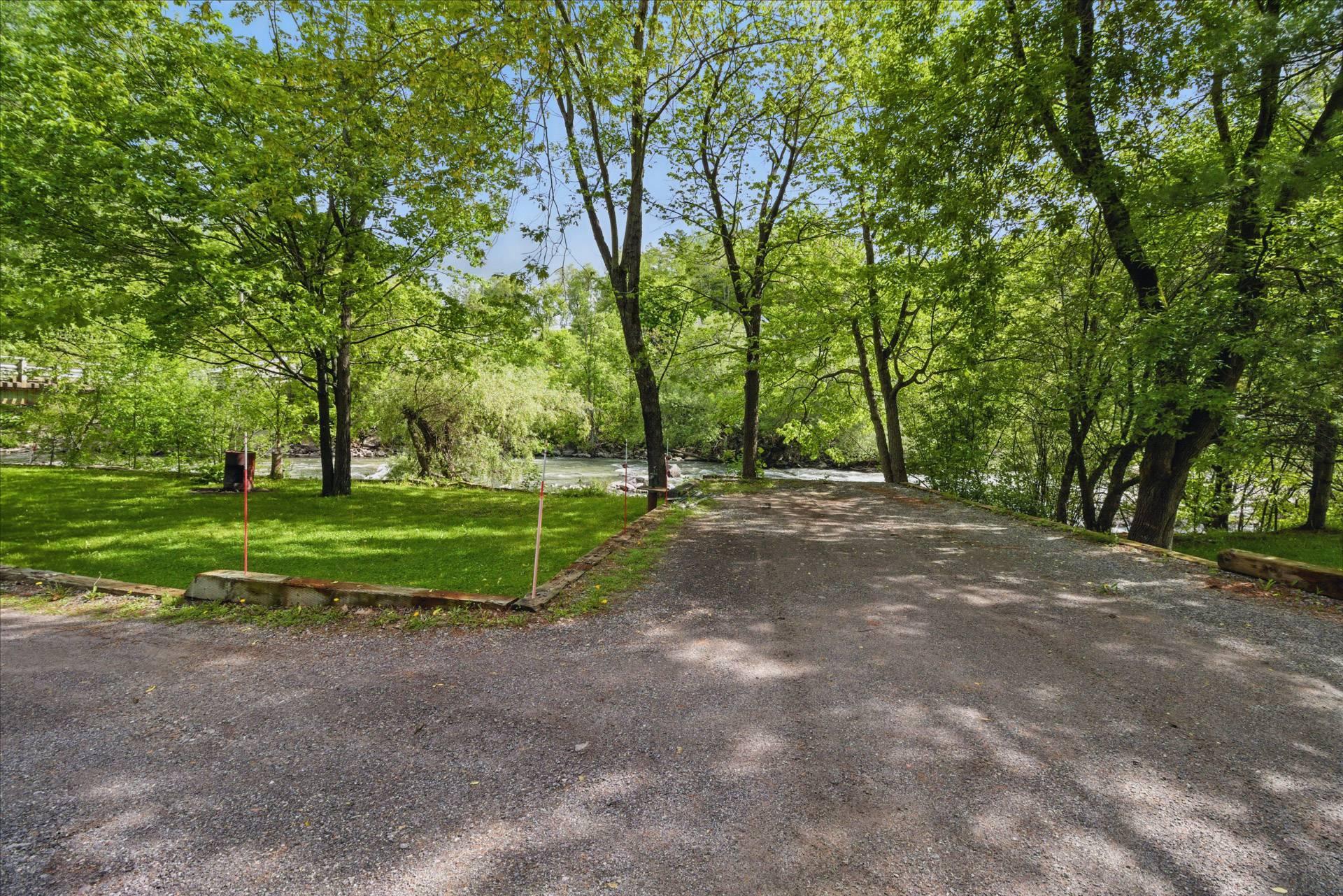 









112


Ch. Dufresne

,
Gatineau (Gatineau),




QC
J8R3C9

