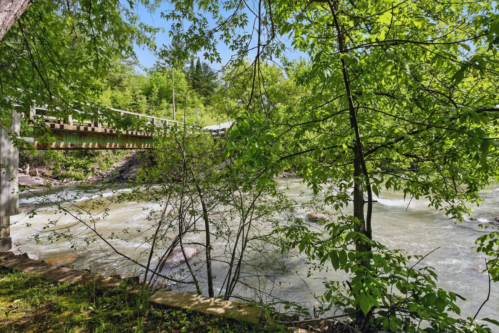 









112


Ch. Dufresne

,
Gatineau (Gatineau),




QC
J8R3C9

