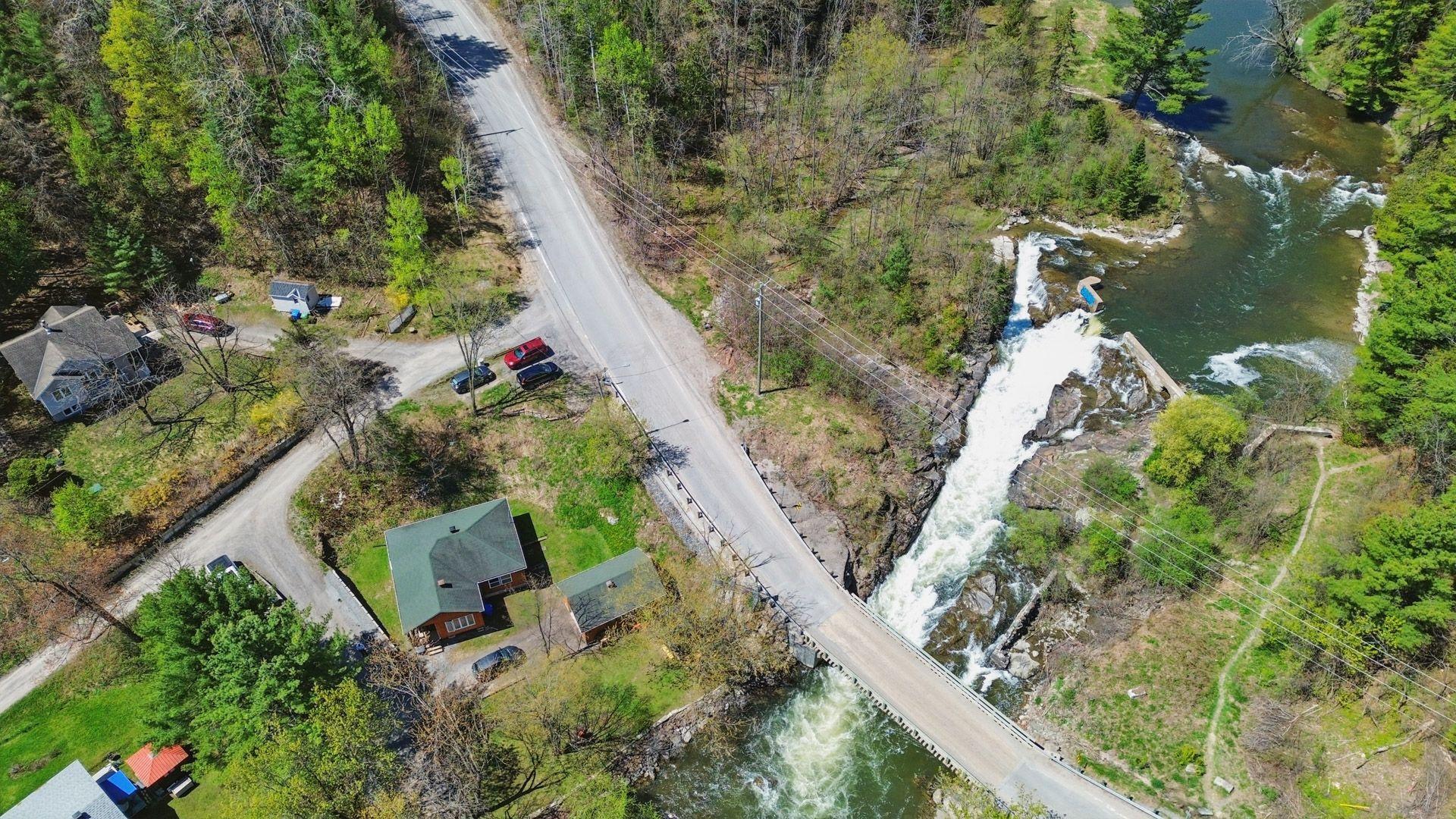 









112


Ch. Dufresne

,
Gatineau (Gatineau),




QC
J8R3C9

