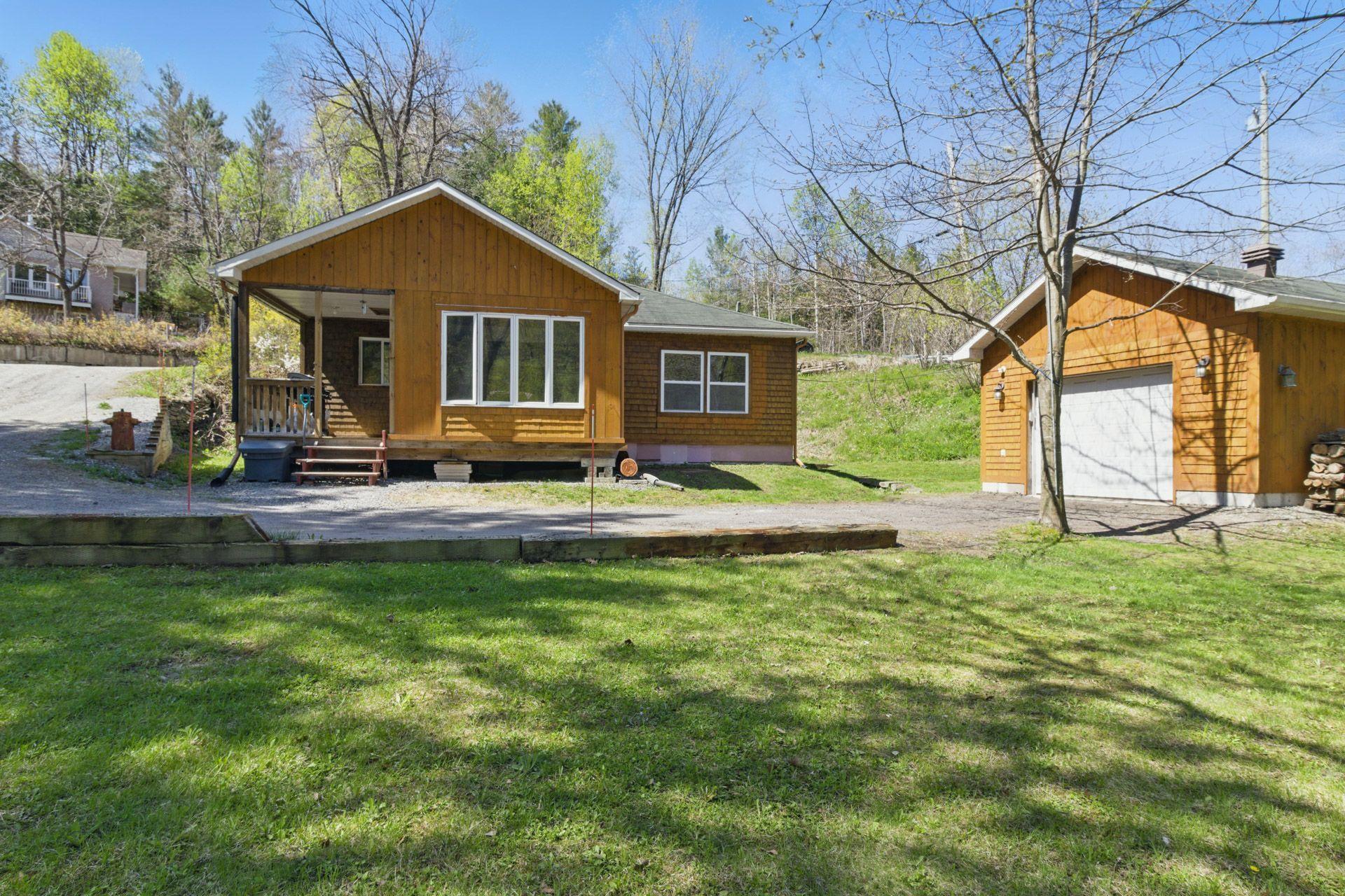 









112


Ch. Dufresne

,
Gatineau (Gatineau),




QC
J8R3C9


