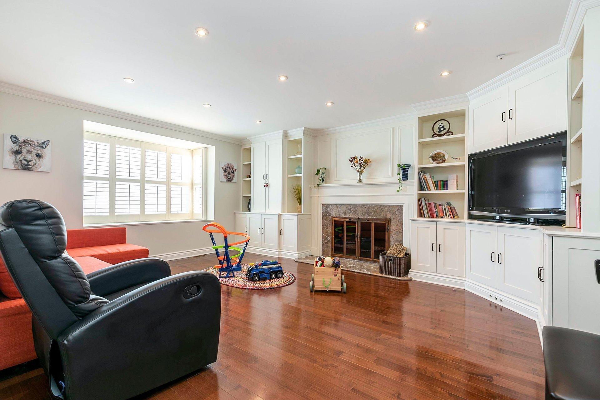









2


Rue Lamont

,
Dollard-des-Ormeaux,




QC
H9B2H5

