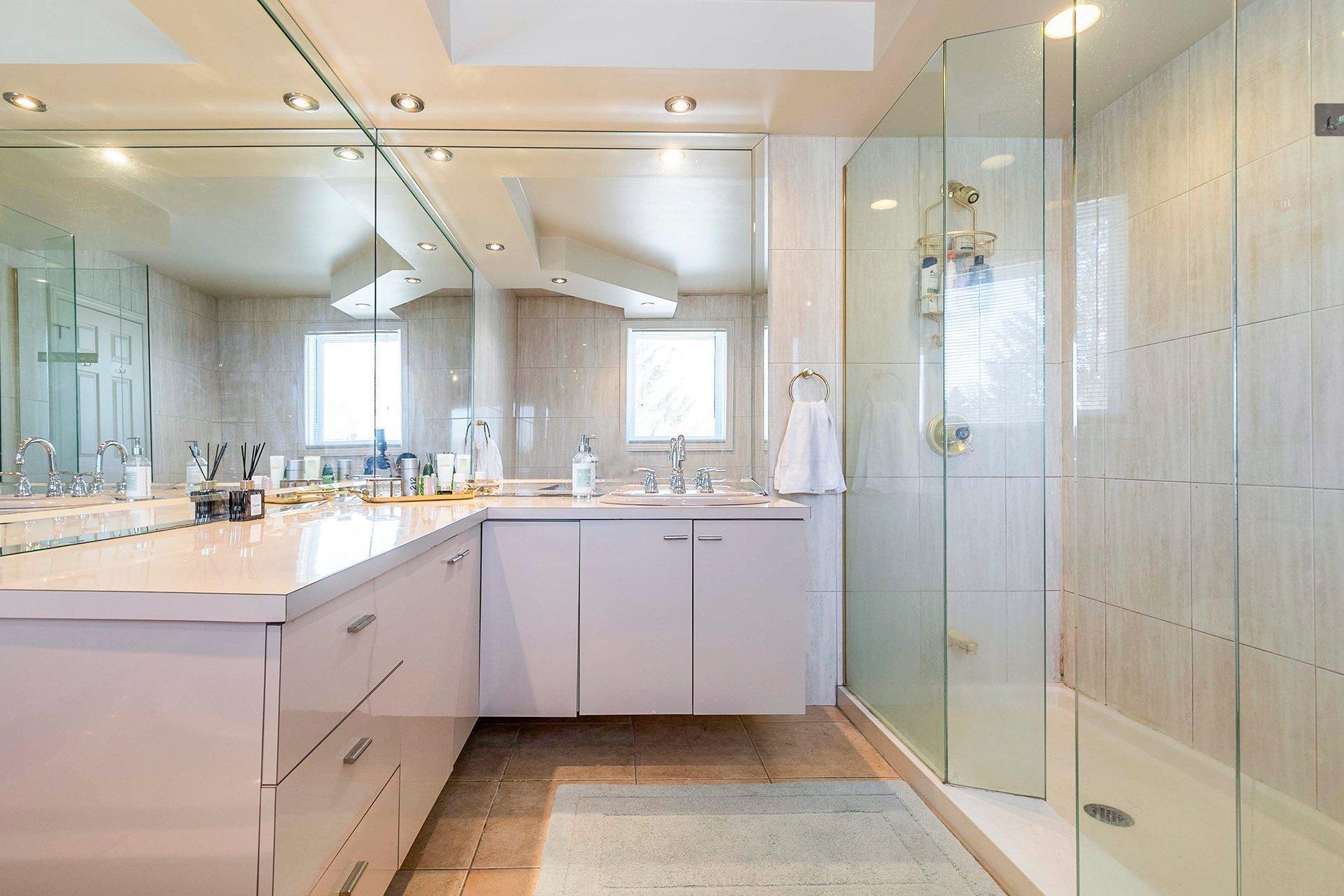









2


Rue Lamont

,
Dollard-des-Ormeaux,




QC
H9B2H5

