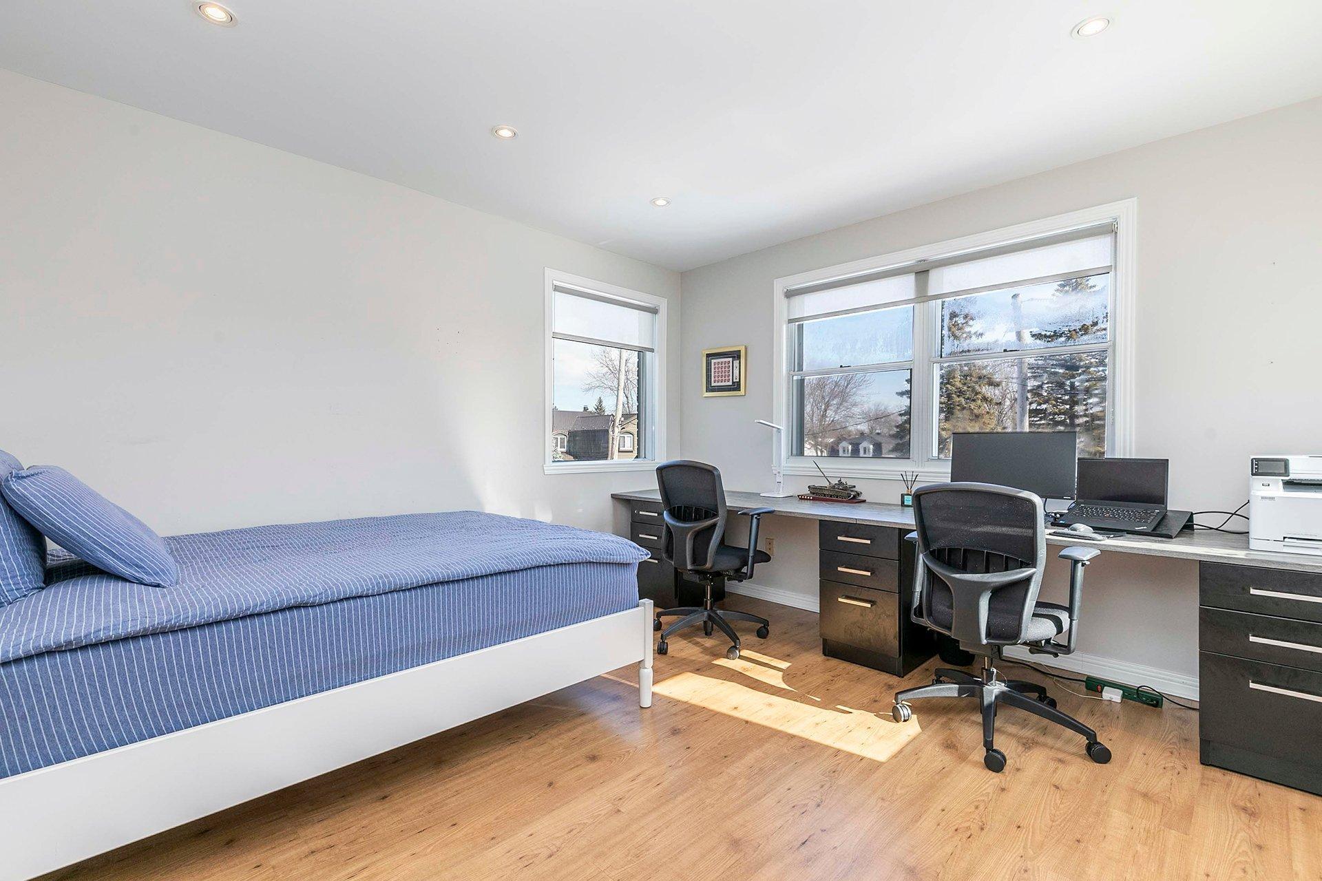 









2


Rue Lamont

,
Dollard-des-Ormeaux,




QC
H9B2H5

