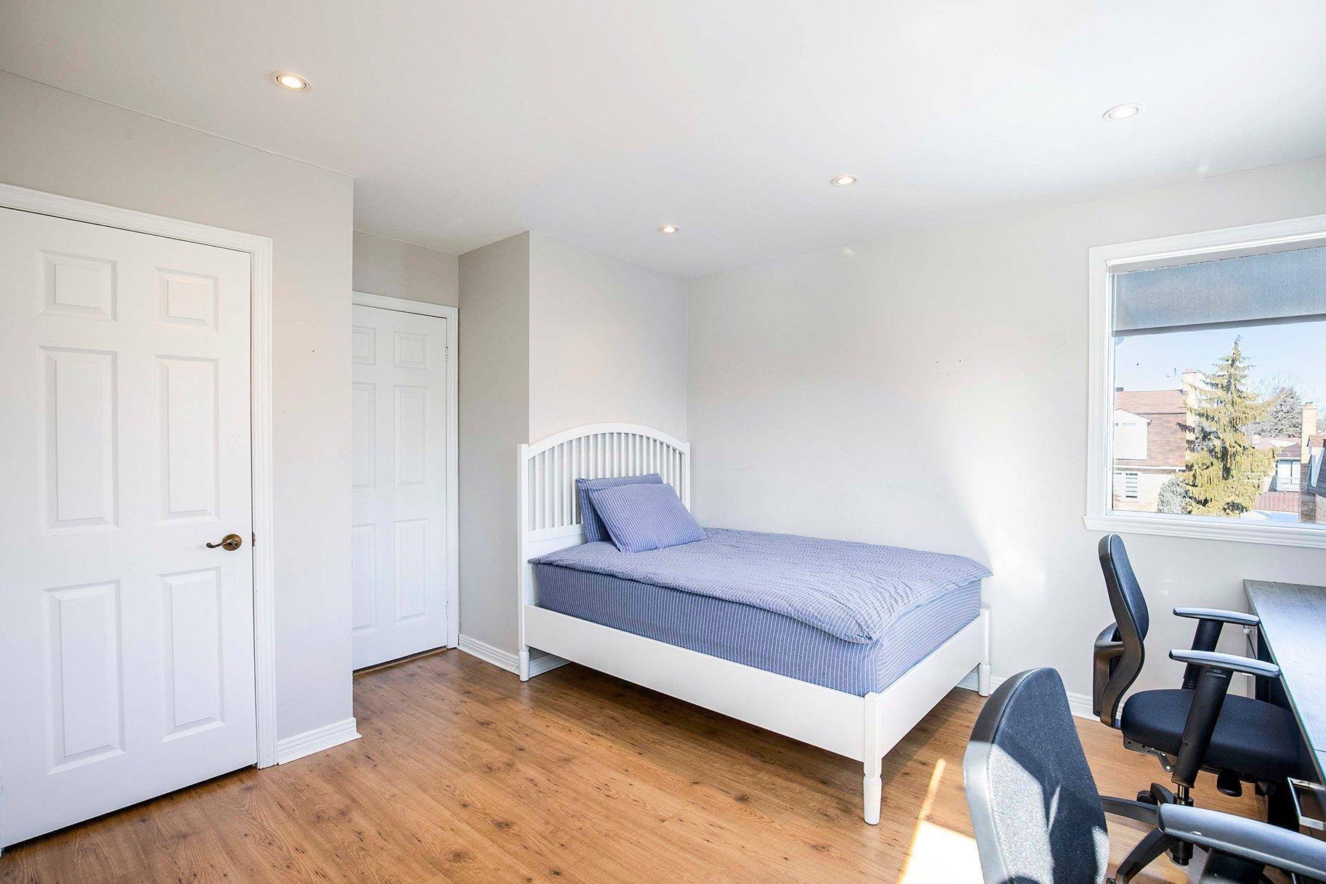 









2


Rue Lamont

,
Dollard-des-Ormeaux,




QC
H9B2H5

