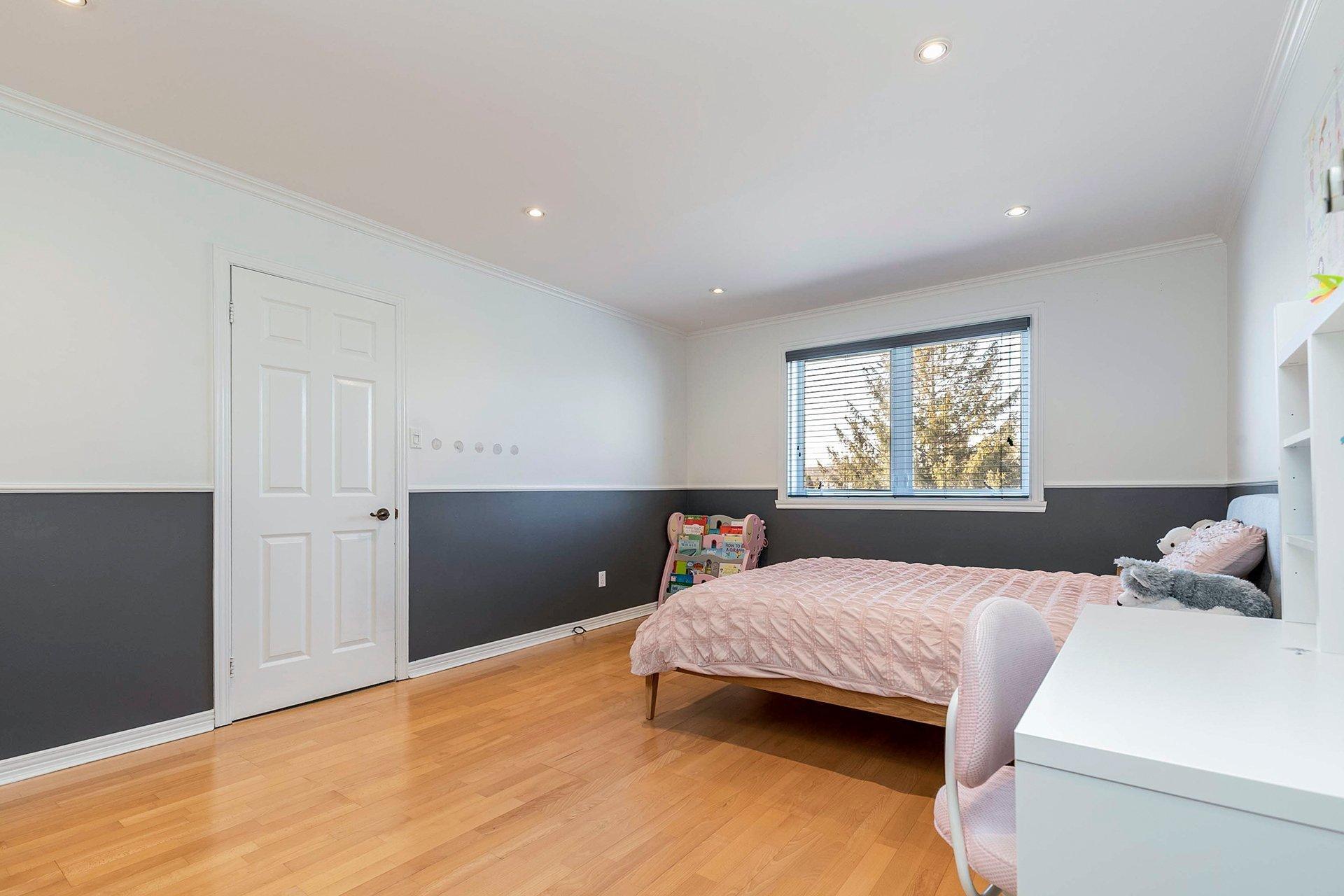 









2


Rue Lamont

,
Dollard-des-Ormeaux,




QC
H9B2H5


