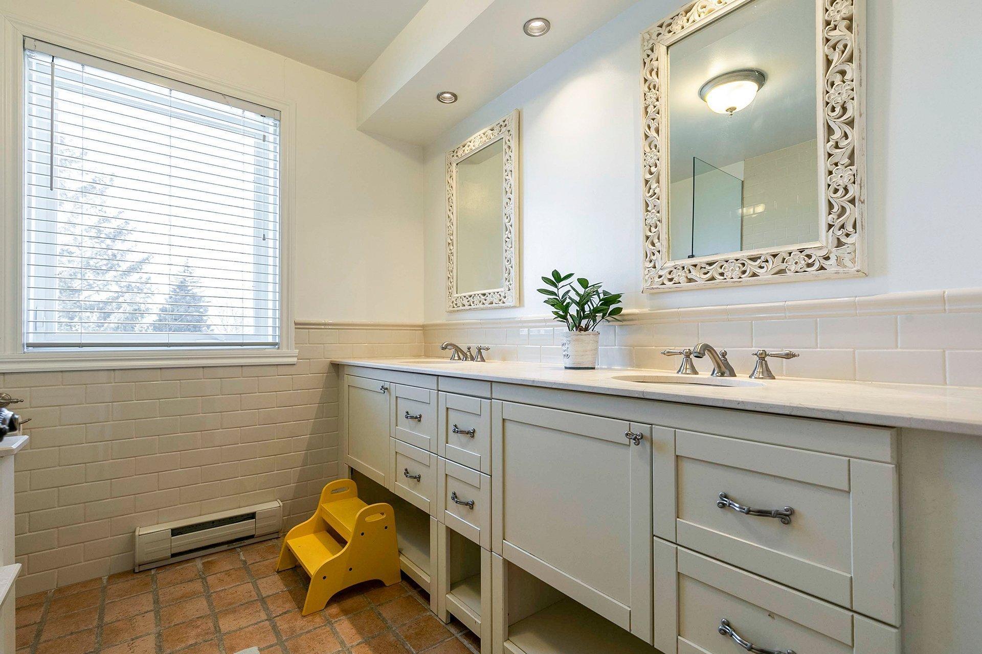 









2


Rue Lamont

,
Dollard-des-Ormeaux,




QC
H9B2H5

