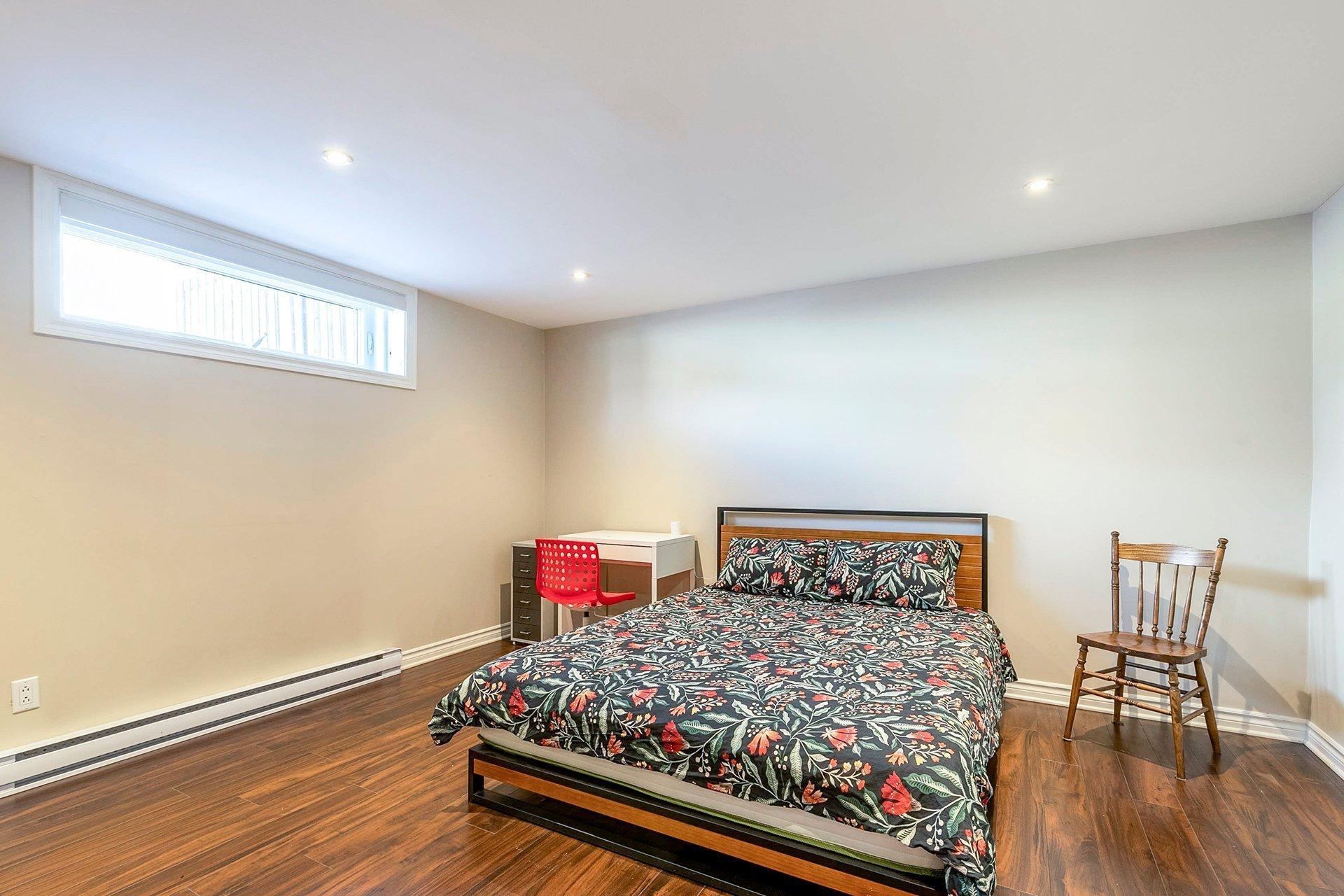 









2


Rue Lamont

,
Dollard-des-Ormeaux,




QC
H9B2H5

