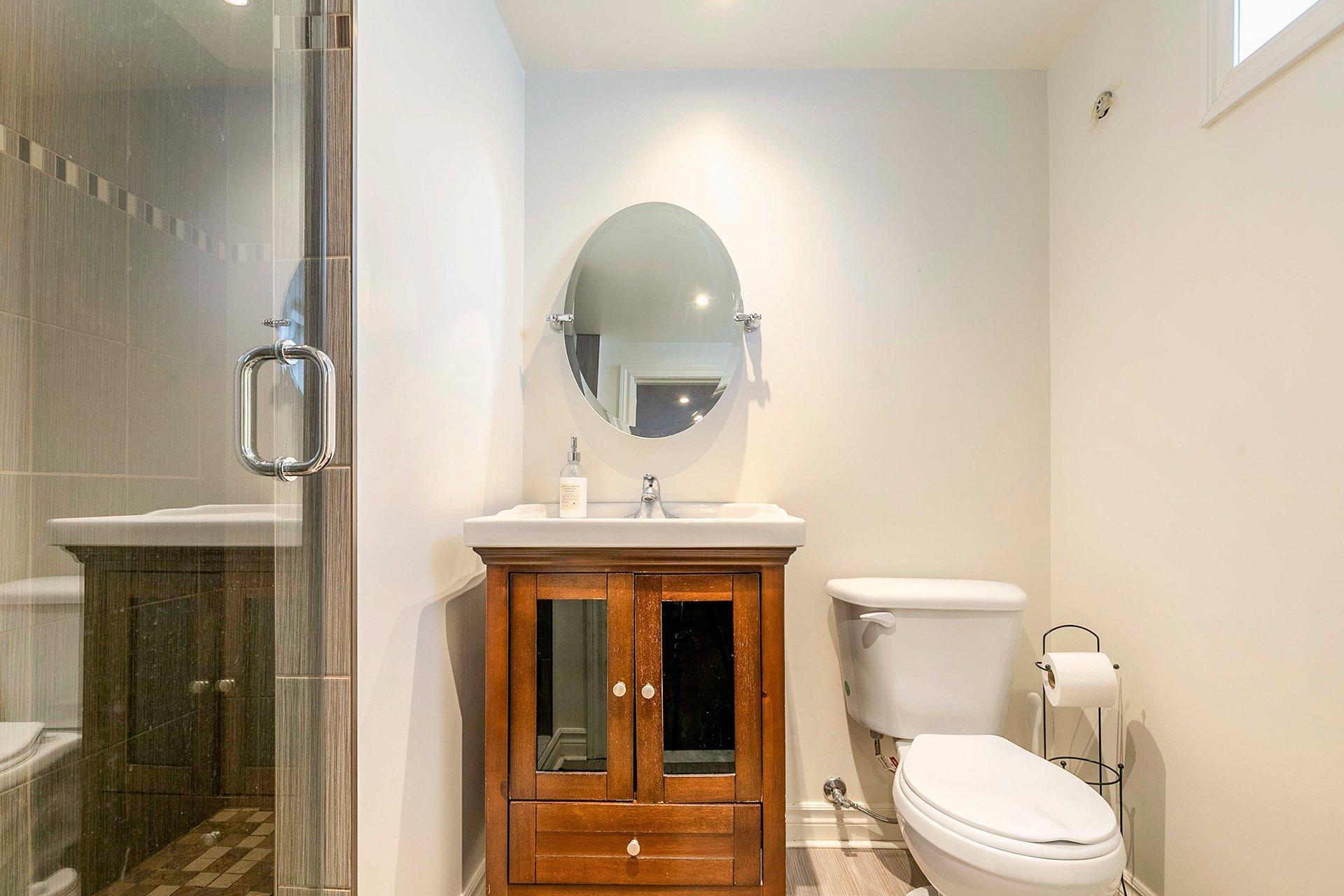 









2


Rue Lamont

,
Dollard-des-Ormeaux,




QC
H9B2H5

