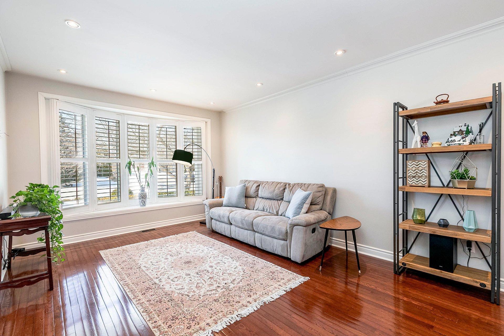 









2


Rue Lamont

,
Dollard-des-Ormeaux,




QC
H9B2H5

