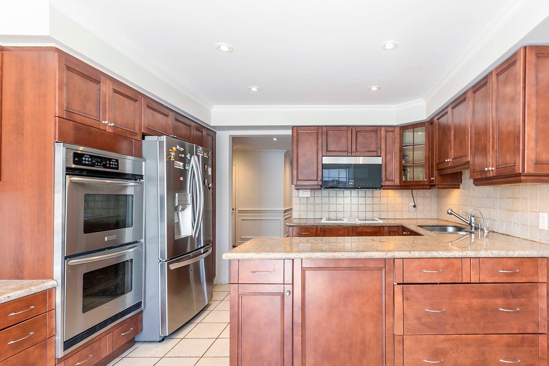 









2


Rue Lamont

,
Dollard-des-Ormeaux,




QC
H9B2H5

