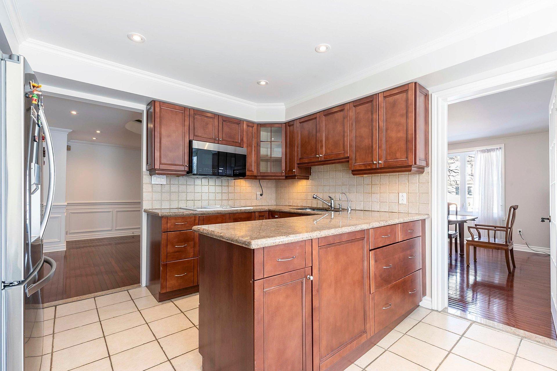 









2


Rue Lamont

,
Dollard-des-Ormeaux,




QC
H9B2H5

