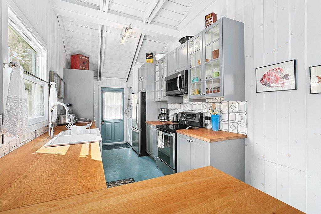 









56


Ch. Wharf

,
Bristol,




QC
J0X1G0

