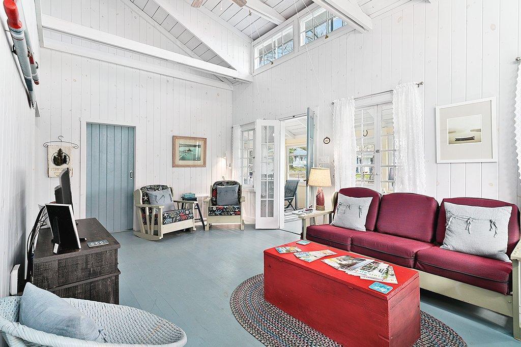 









56


Ch. Wharf

,
Bristol,




QC
J0X1G0

