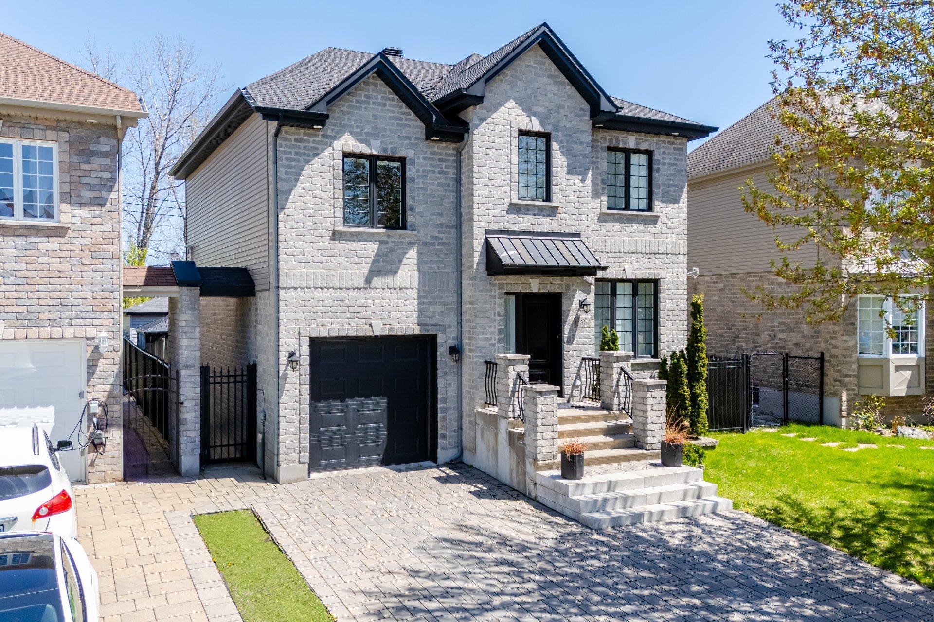 









18864


Rue du Traineau

,
Montréal (Pierrefonds-Roxboro),




QC
H9K0A1

