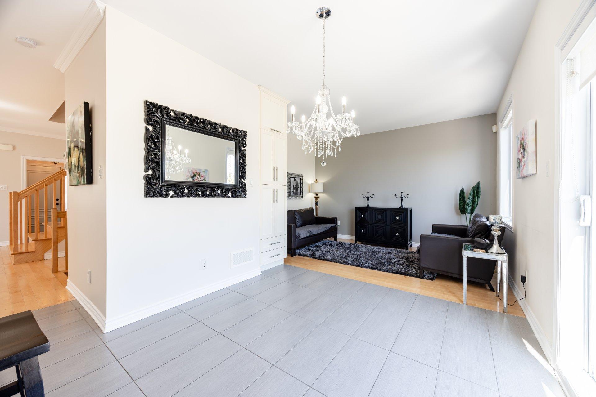 









18864


Rue du Traineau

,
Montréal (Pierrefonds-Roxboro),




QC
H9K0A1

