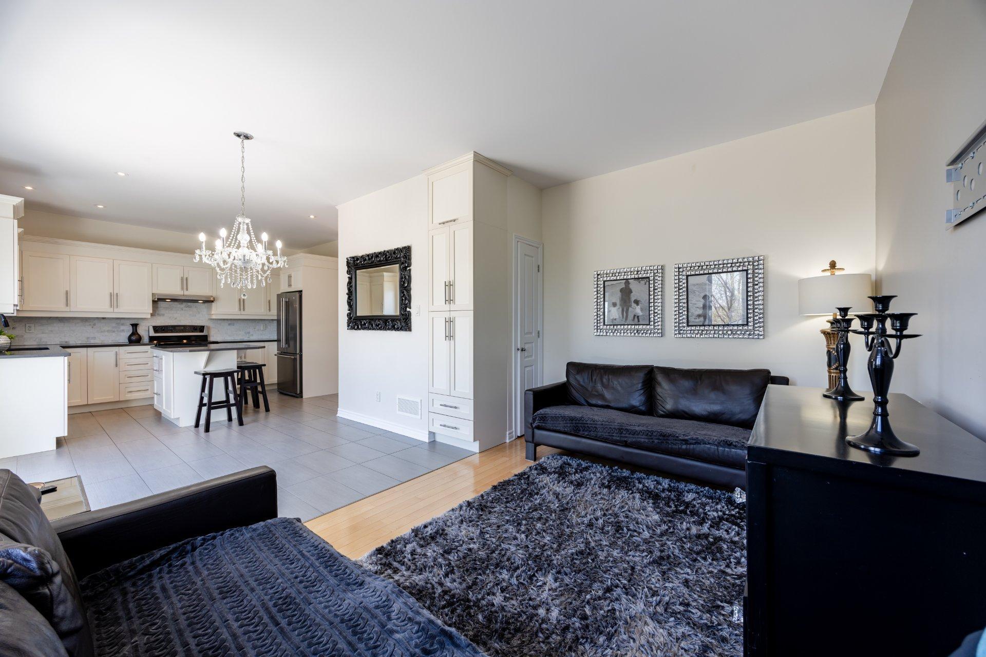 









18864


Rue du Traineau

,
Montréal (Pierrefonds-Roxboro),




QC
H9K0A1

