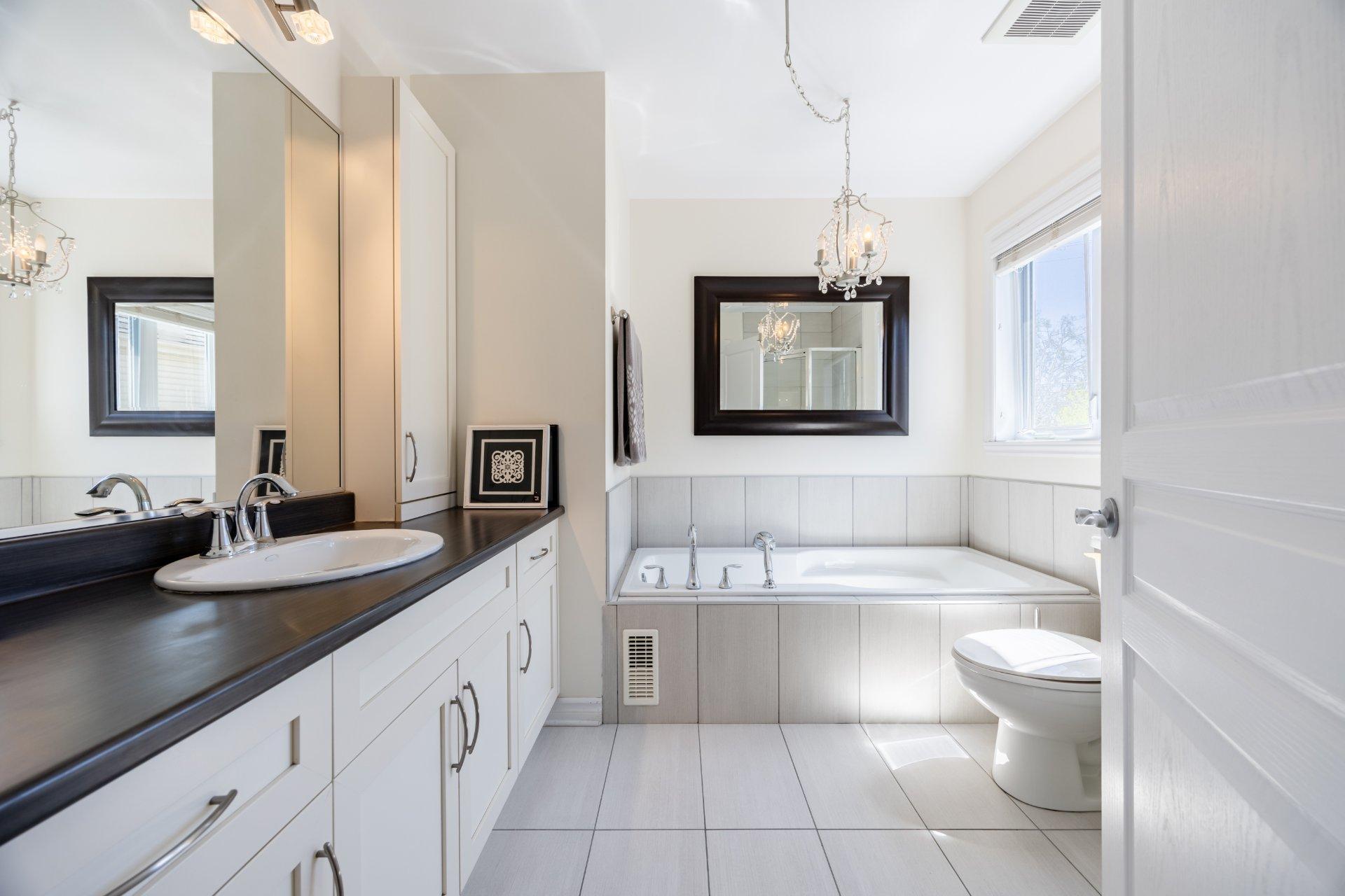 









18864


Rue du Traineau

,
Montréal (Pierrefonds-Roxboro),




QC
H9K0A1

