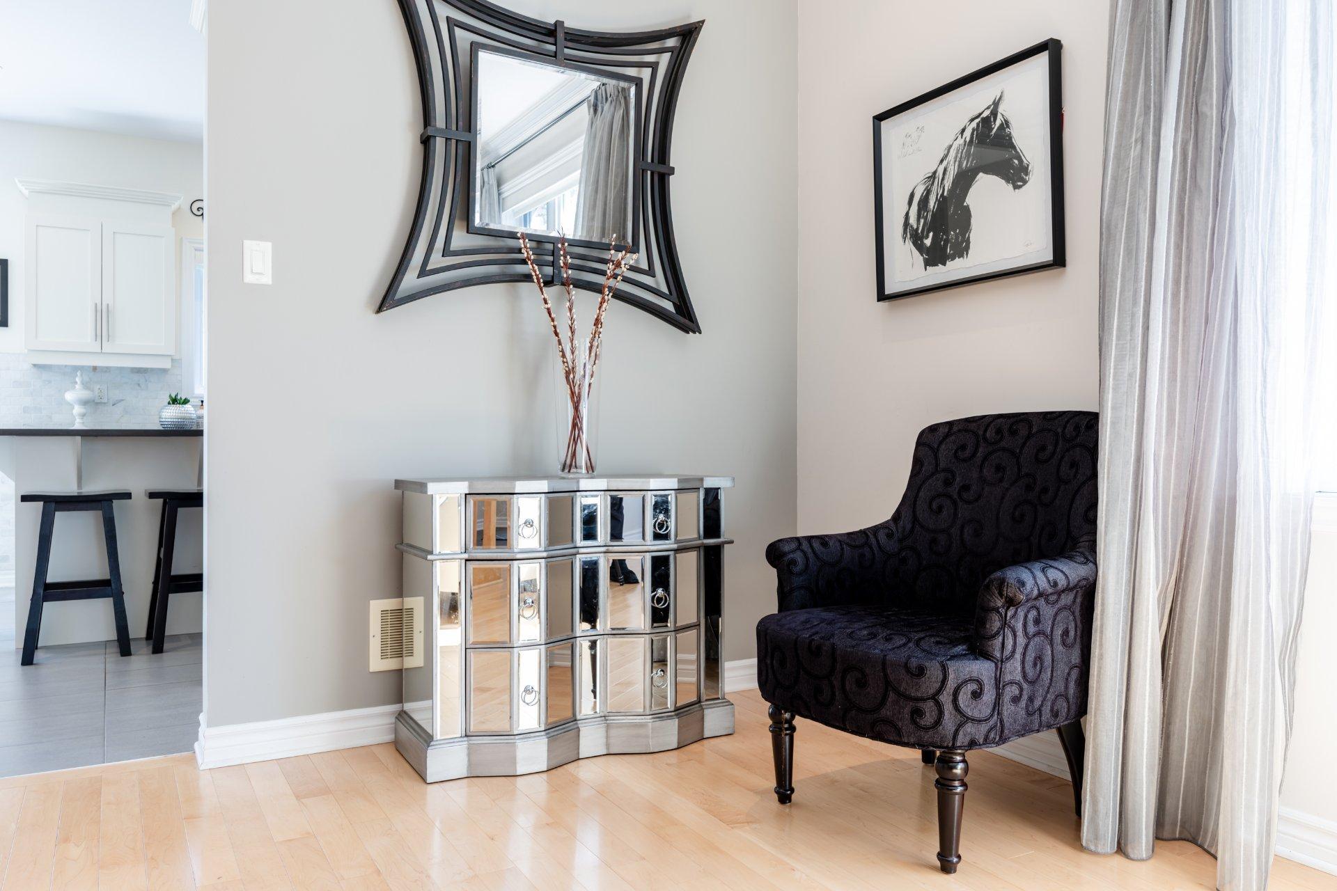 









18864


Rue du Traineau

,
Montréal (Pierrefonds-Roxboro),




QC
H9K0A1

