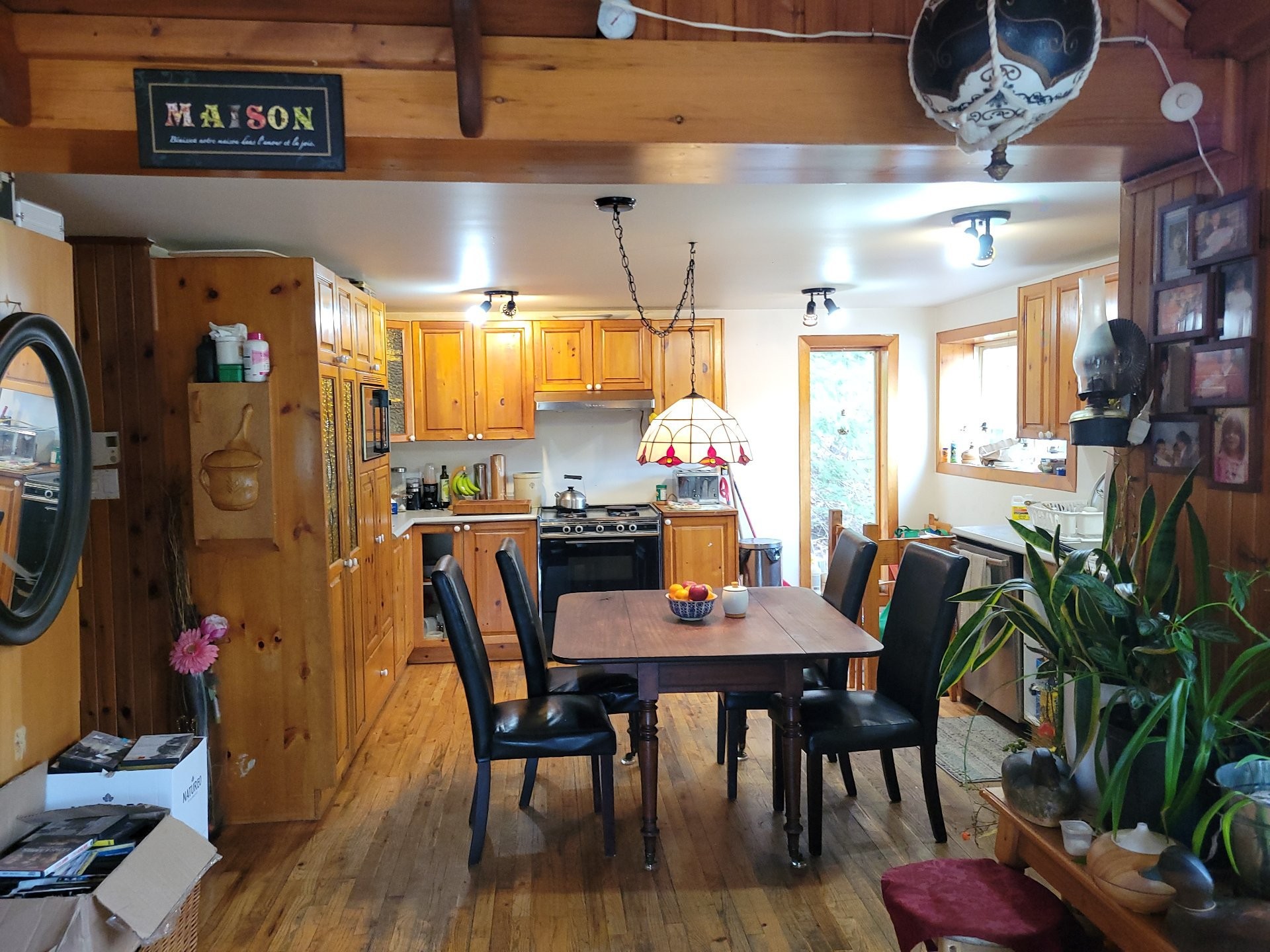 









2822


Ch. des Hauteurs

,
Sainte-Lucie-des-Laurentides,




QC
J0T2J0

