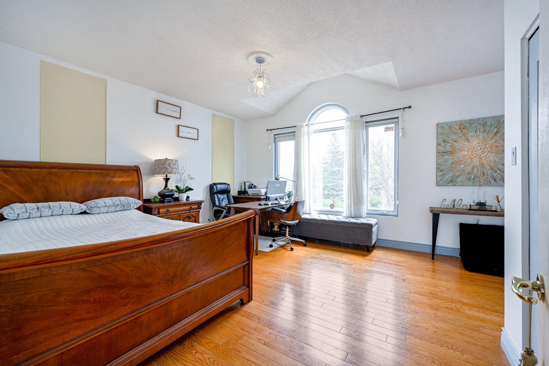 









303


Rue Alphonse-Desjardins

,
Montréal (L'Île-Bizard/Sainte-Geneviève),




QC
H9E1R8

