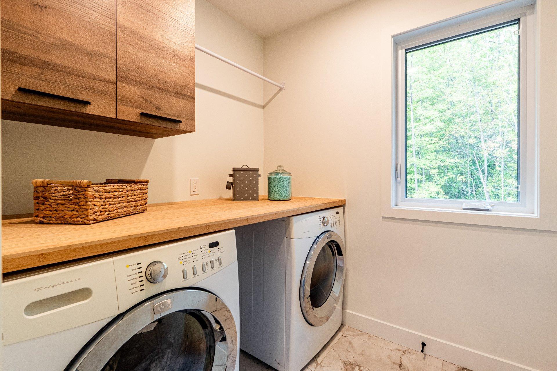 









4535


Ch. de Capelton

,
Hatley - Canton,




QC
J0B2C0

