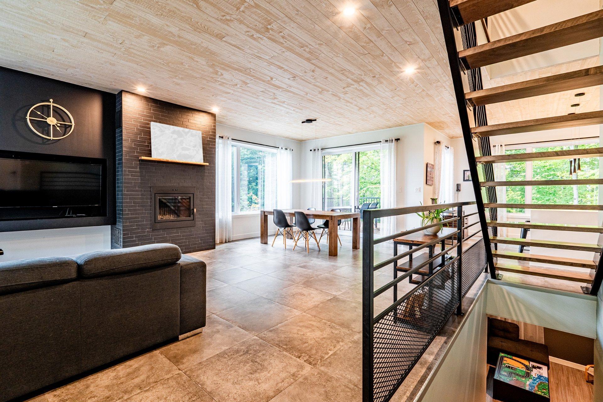 









4535


Ch. de Capelton

,
Hatley - Canton,




QC
J0B2C0

