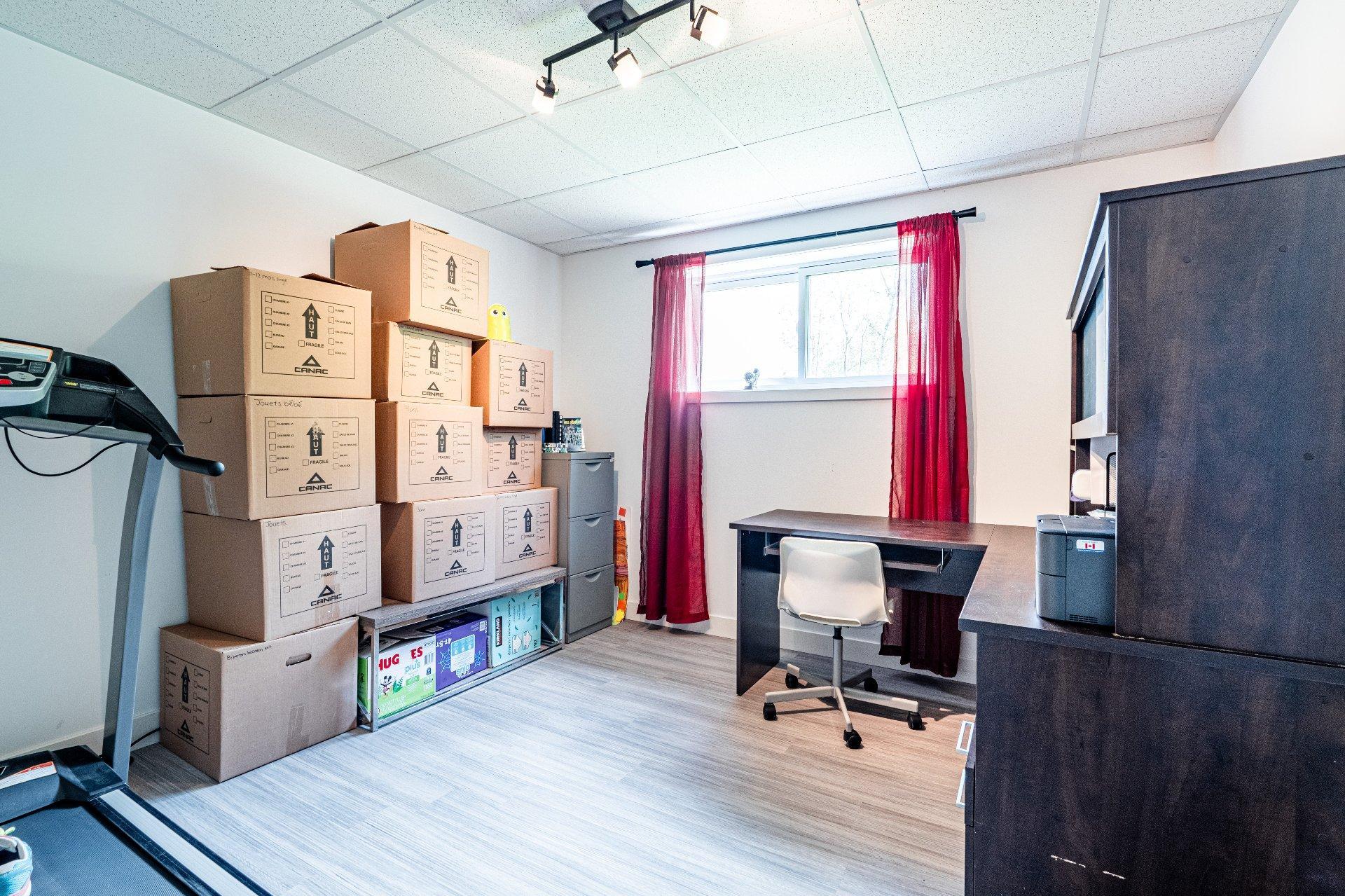 









4535


Ch. de Capelton

,
Hatley - Canton,




QC
J0B2C0

