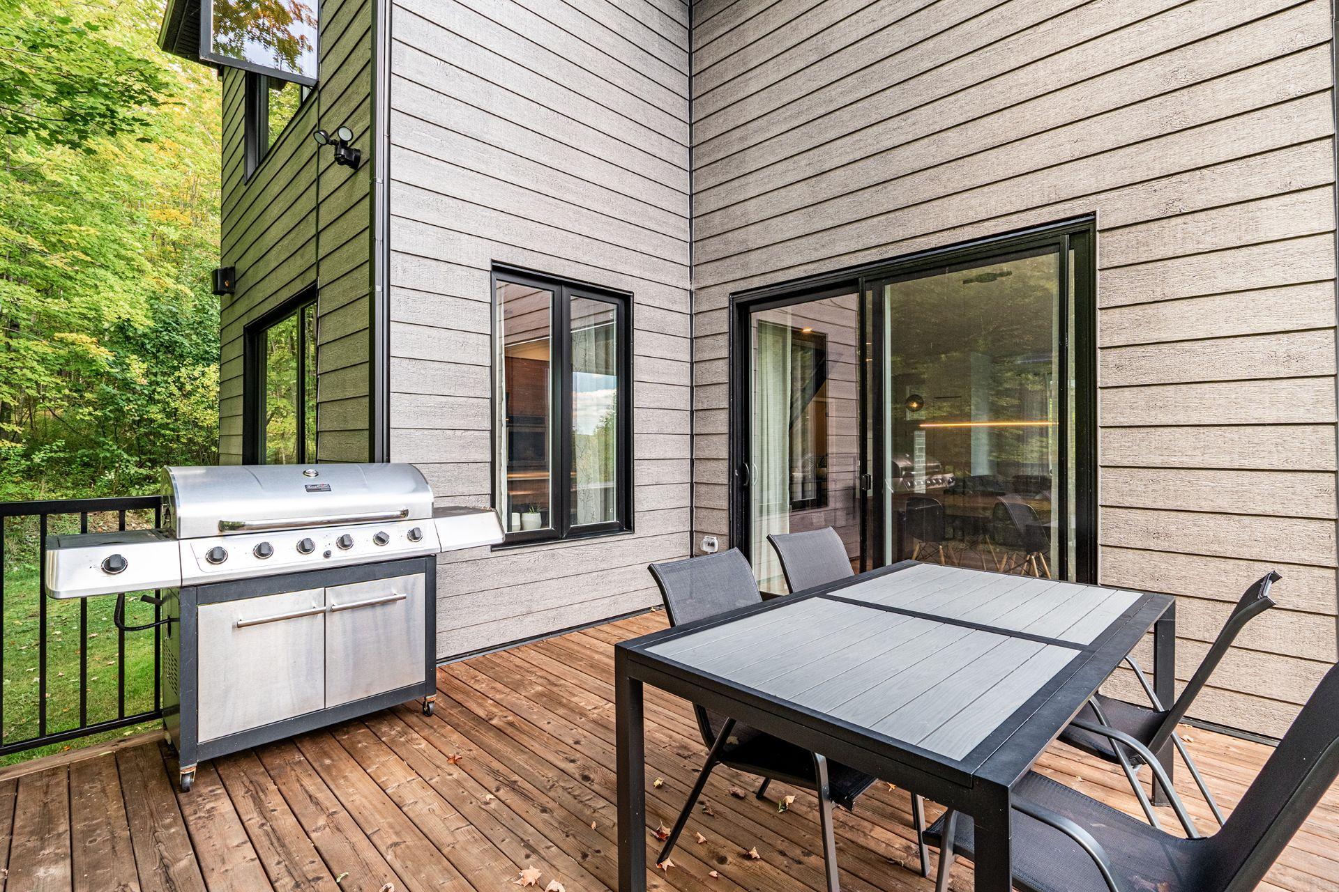 









4535


Ch. de Capelton

,
Hatley - Canton,




QC
J0B2C0

