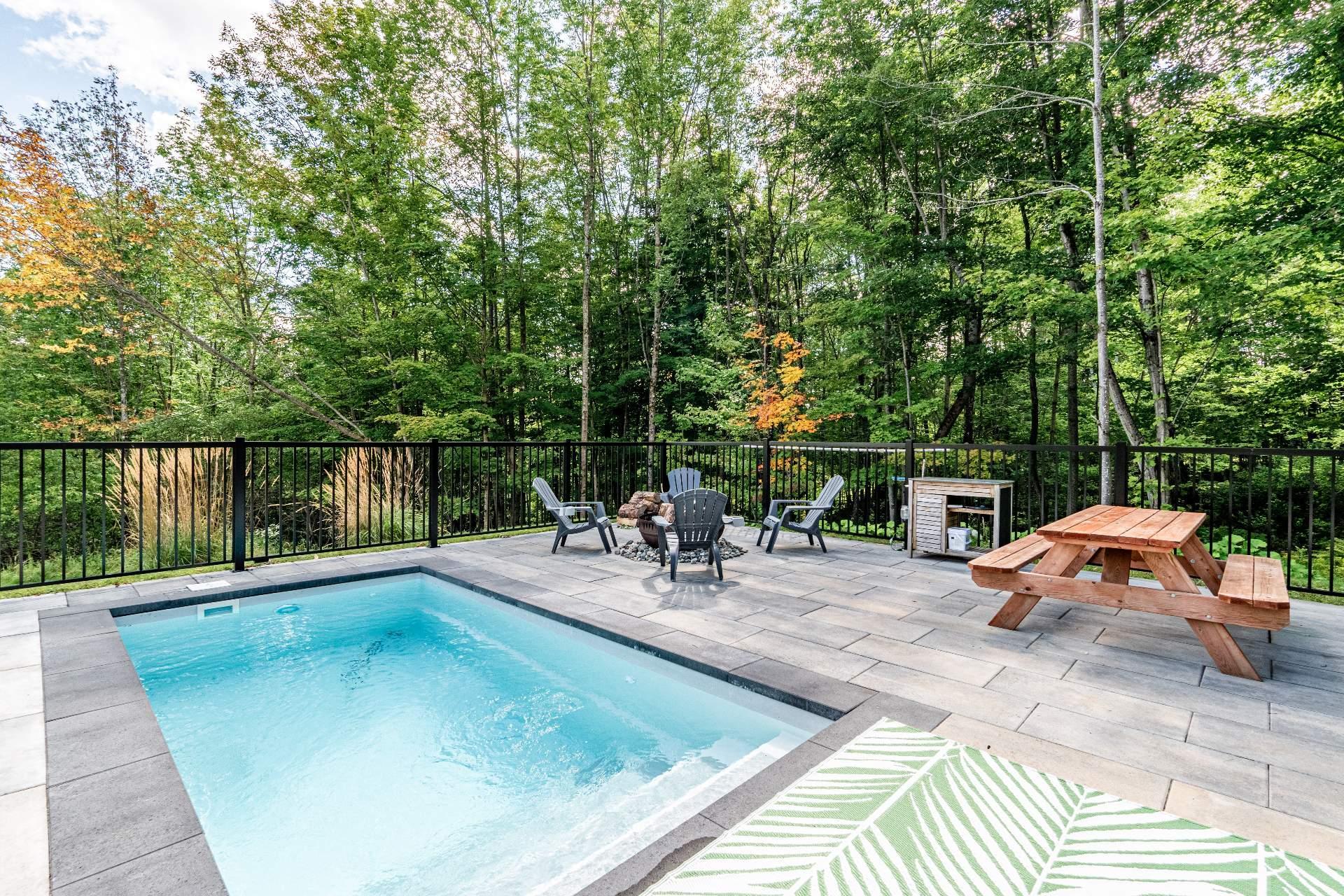 









4535


Ch. de Capelton

,
Hatley - Canton,




QC
J0B2C0

