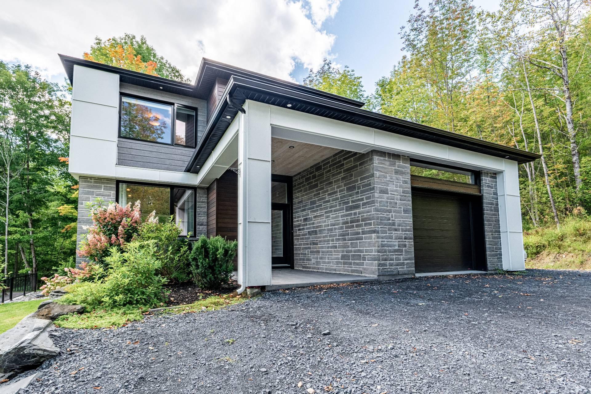 









4535


Ch. de Capelton

,
Hatley - Canton,




QC
J0B2C0

