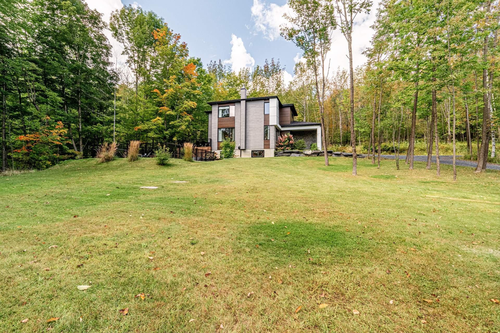 









4535


Ch. de Capelton

,
Hatley - Canton,




QC
J0B2C0

