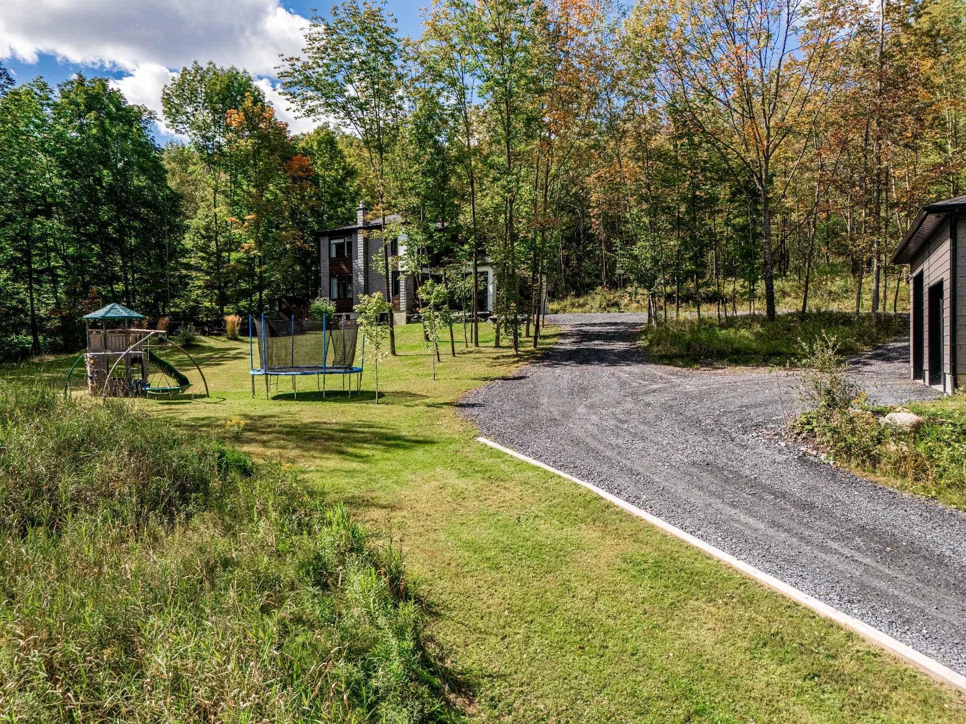 









4535


Ch. de Capelton

,
Hatley - Canton,




QC
J0B2C0

