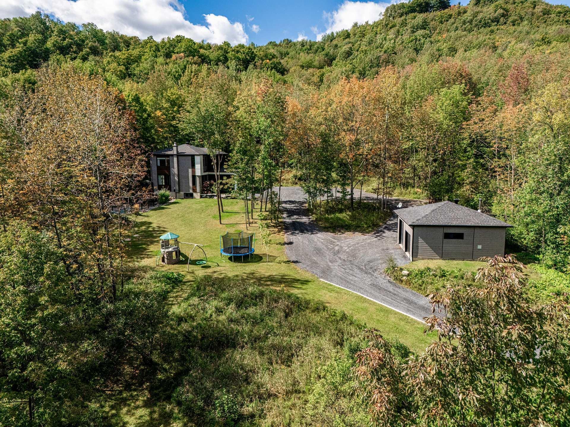 









4535


Ch. de Capelton

,
Hatley - Canton,




QC
J0B2C0

