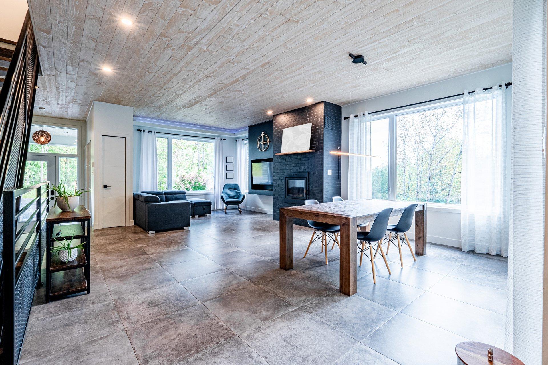 









4535


Ch. de Capelton

,
Hatley - Canton,




QC
J0B2C0

