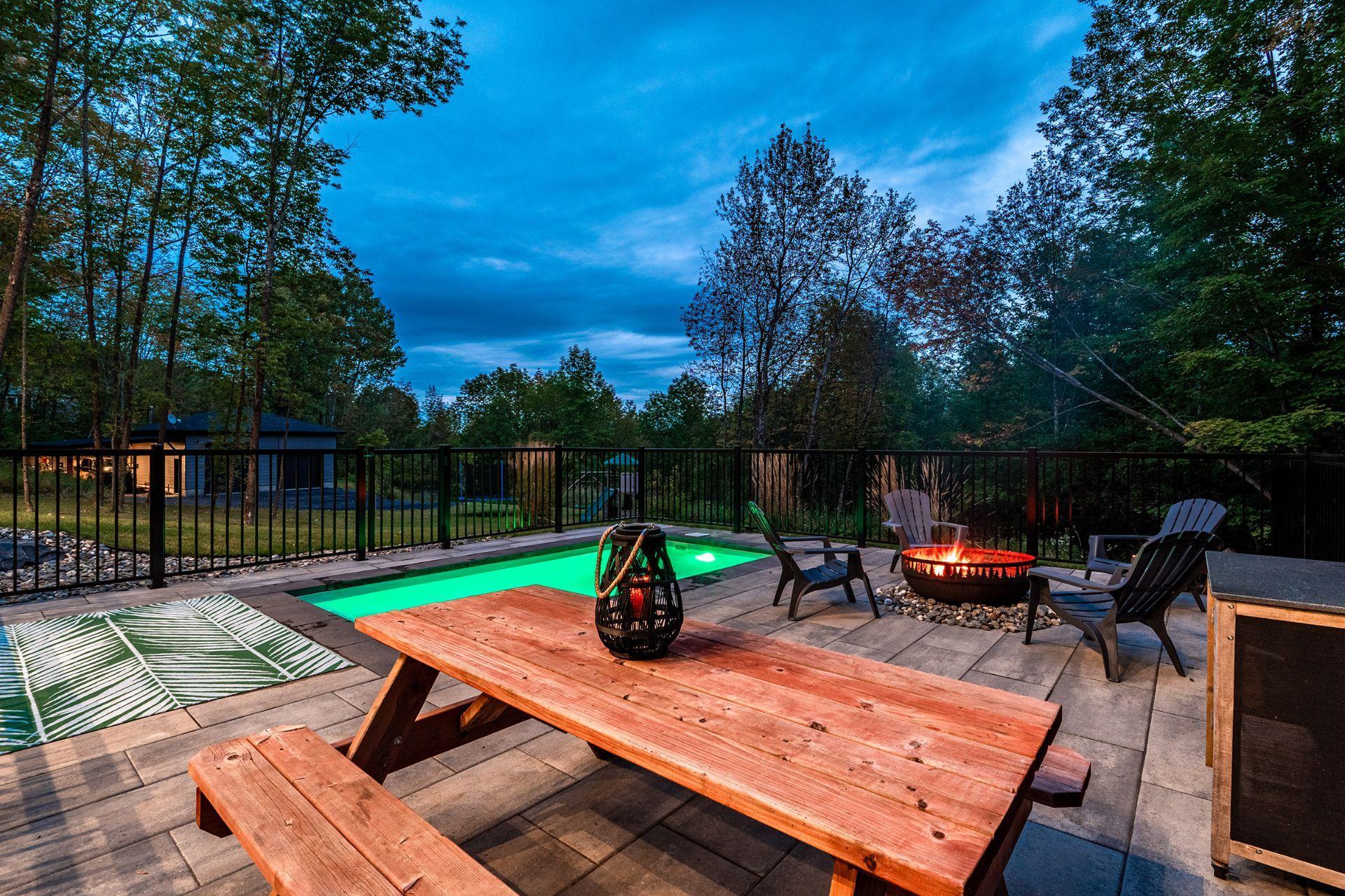 









4535


Ch. de Capelton

,
Hatley - Canton,




QC
J0B2C0

