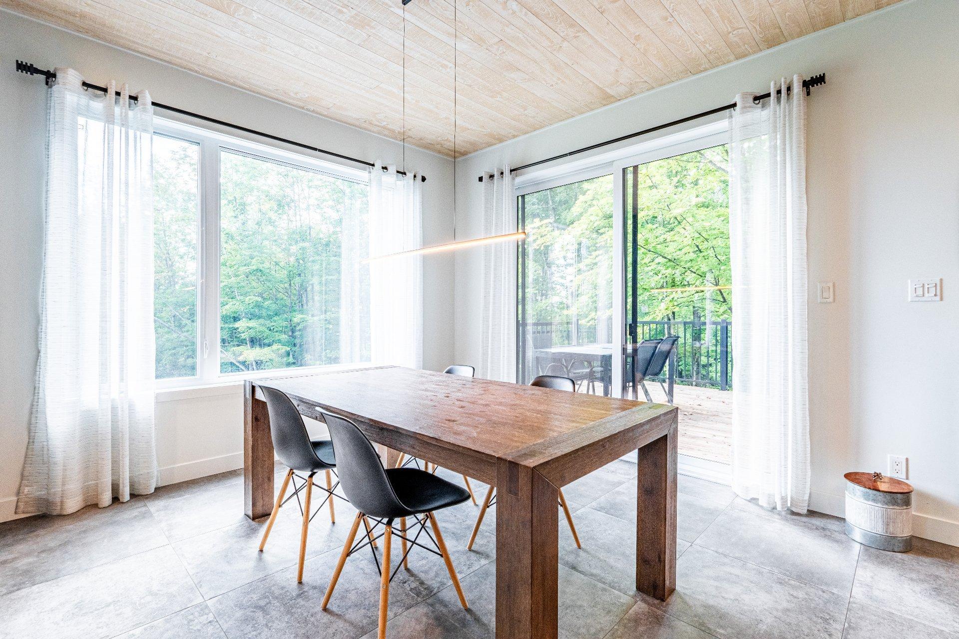 









4535


Ch. de Capelton

,
Hatley - Canton,




QC
J0B2C0

