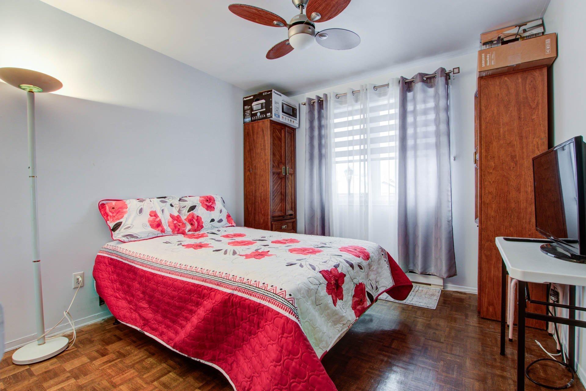









17142


Rue Thomas-Baillairgé

,
Montréal (Pierrefonds-Roxboro),




QC
H9J3P3

