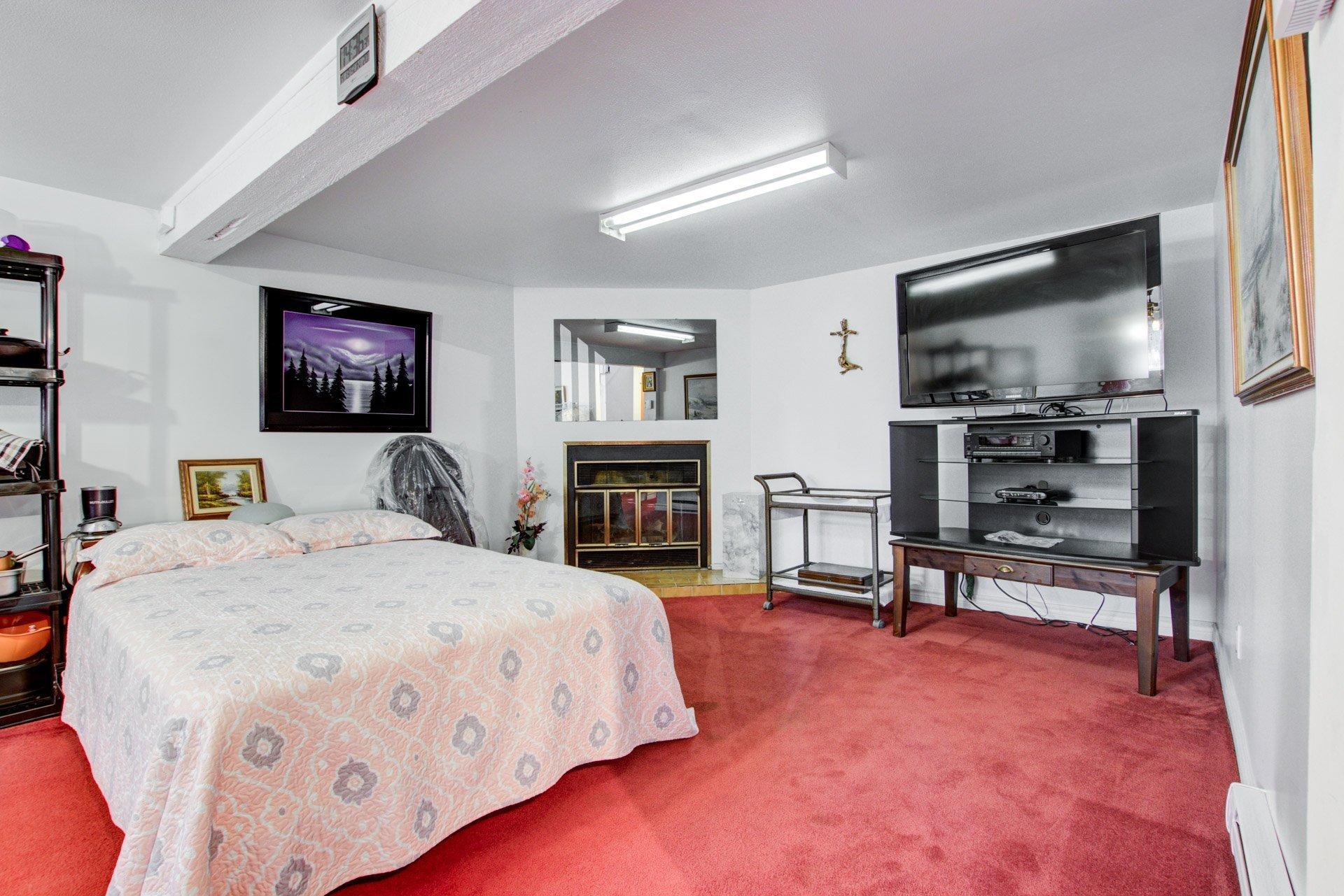 









17142


Rue Thomas-Baillairgé

,
Montréal (Pierrefonds-Roxboro),




QC
H9J3P3

