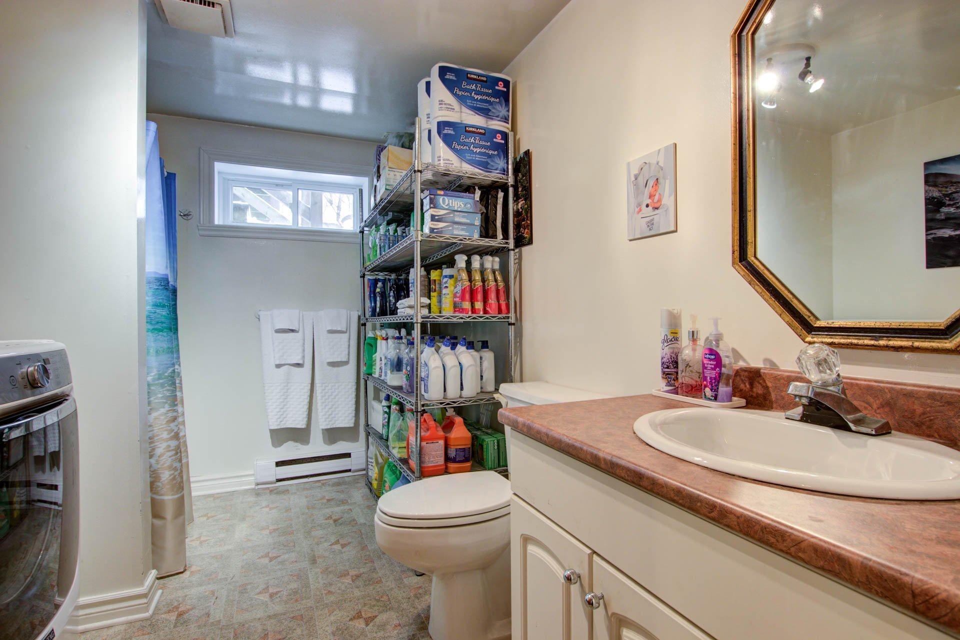 









17142


Rue Thomas-Baillairgé

,
Montréal (Pierrefonds-Roxboro),




QC
H9J3P3

