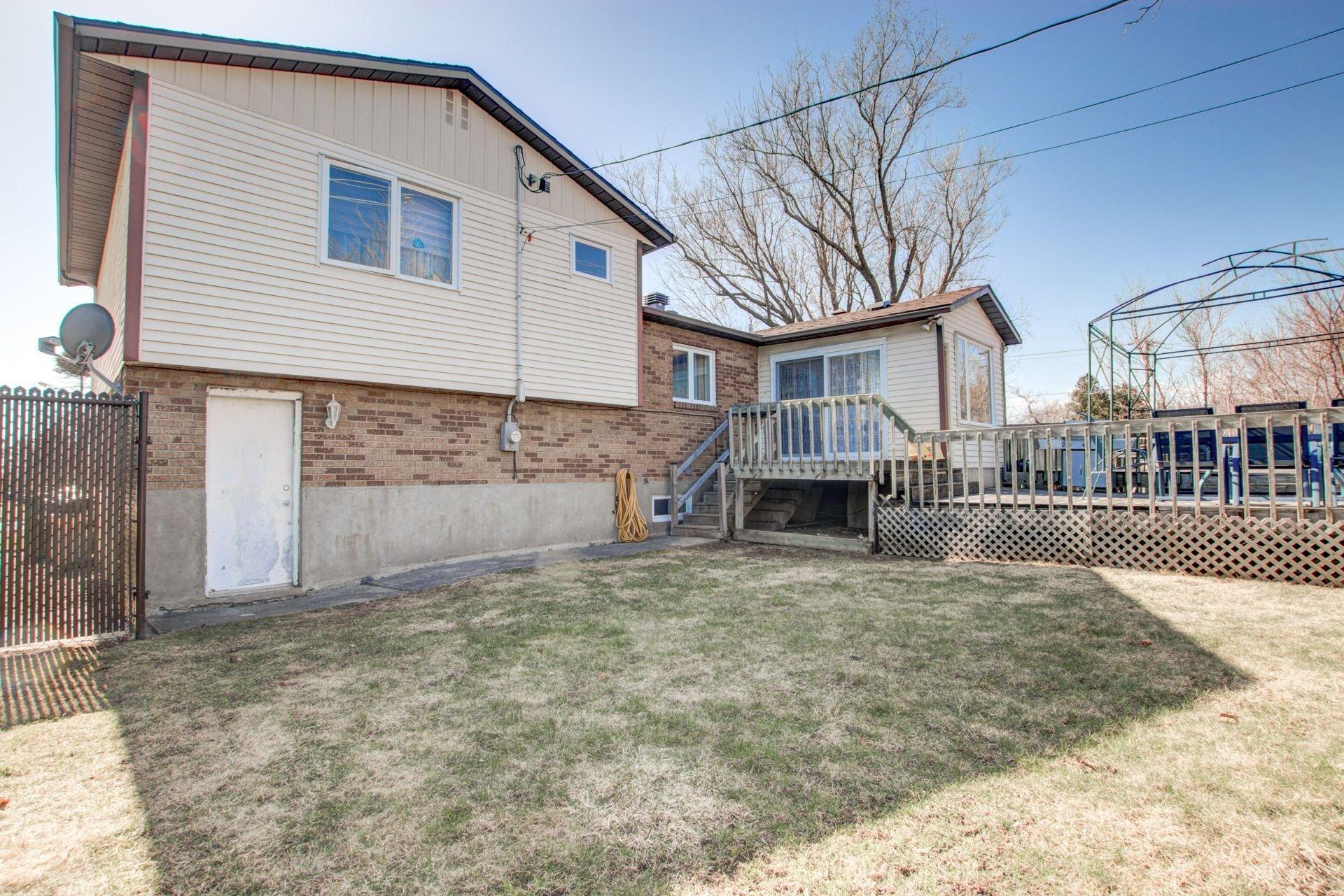 









17142


Rue Thomas-Baillairgé

,
Montréal (Pierrefonds-Roxboro),




QC
H9J3P3

