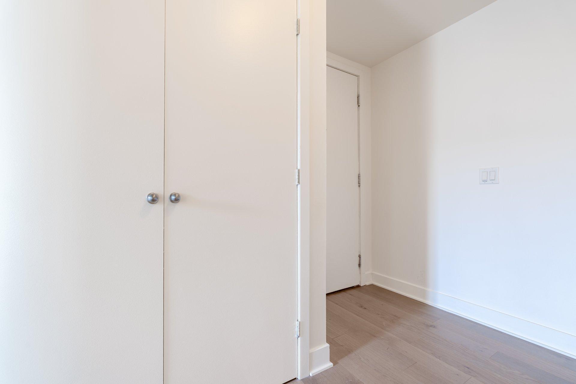









1414


Rue Chomedey

, 455,
Montréal (Ville-Marie),




QC
H3H0A2

