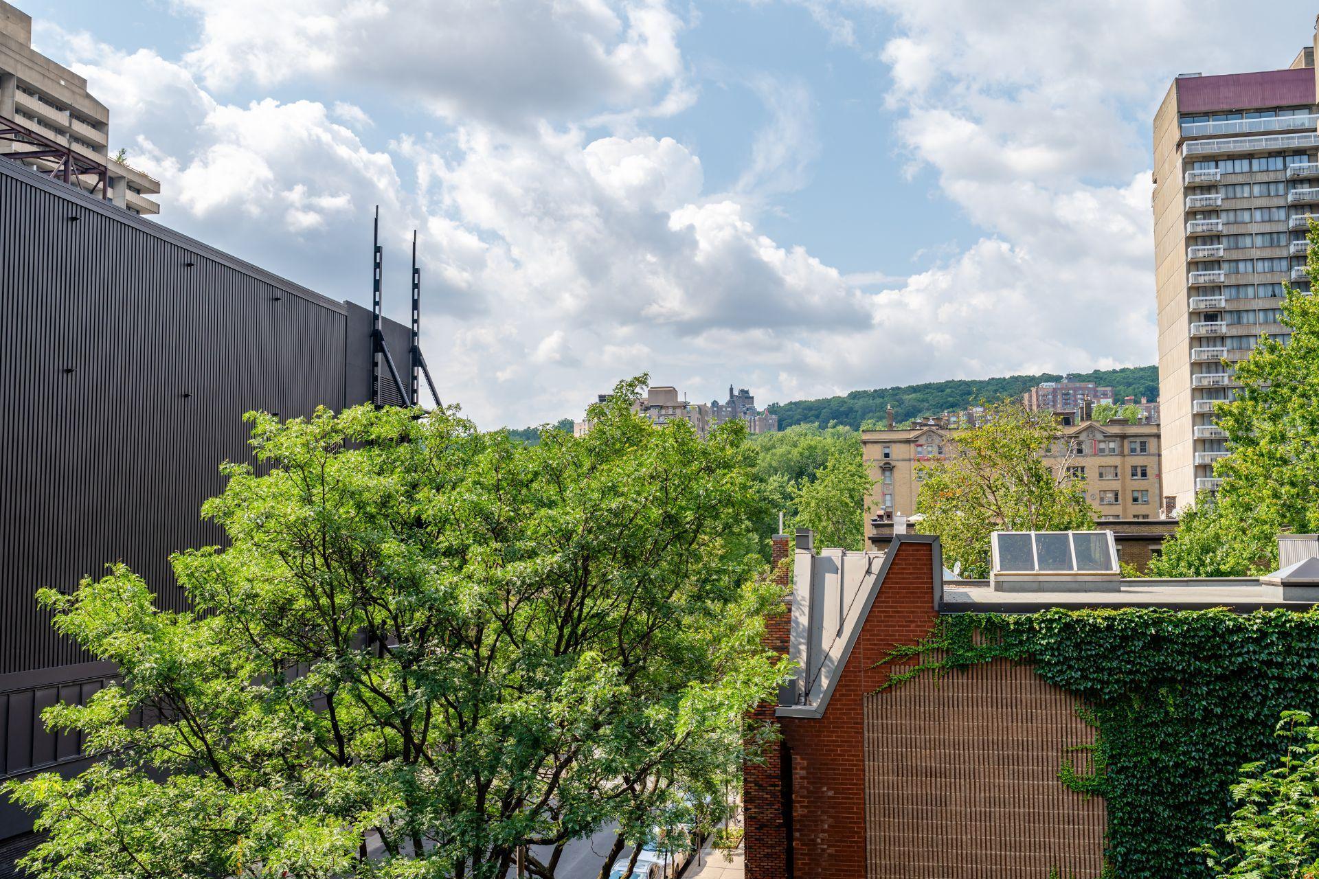 









1414


Rue Chomedey

, 455,
Montréal (Ville-Marie),




QC
H3H0A2

